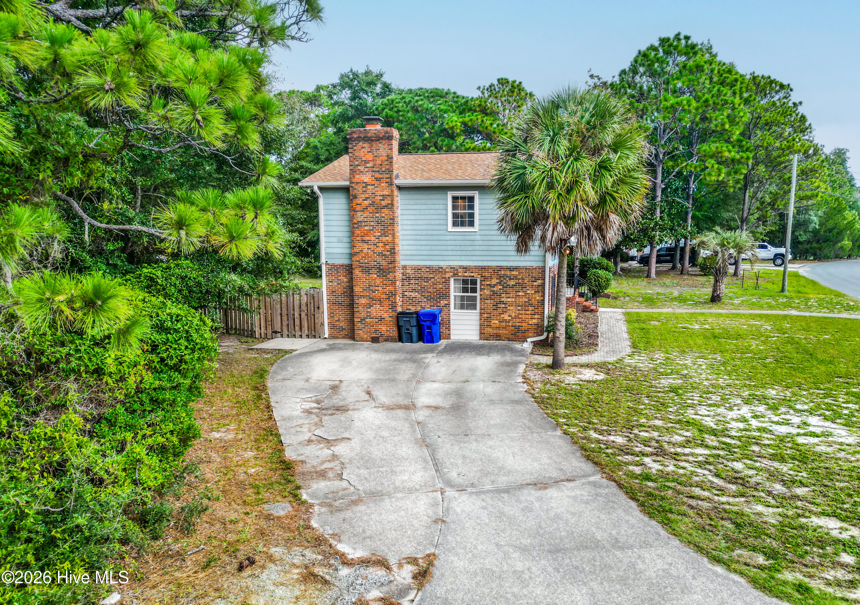 712 Yulan Drive Property Photo 27