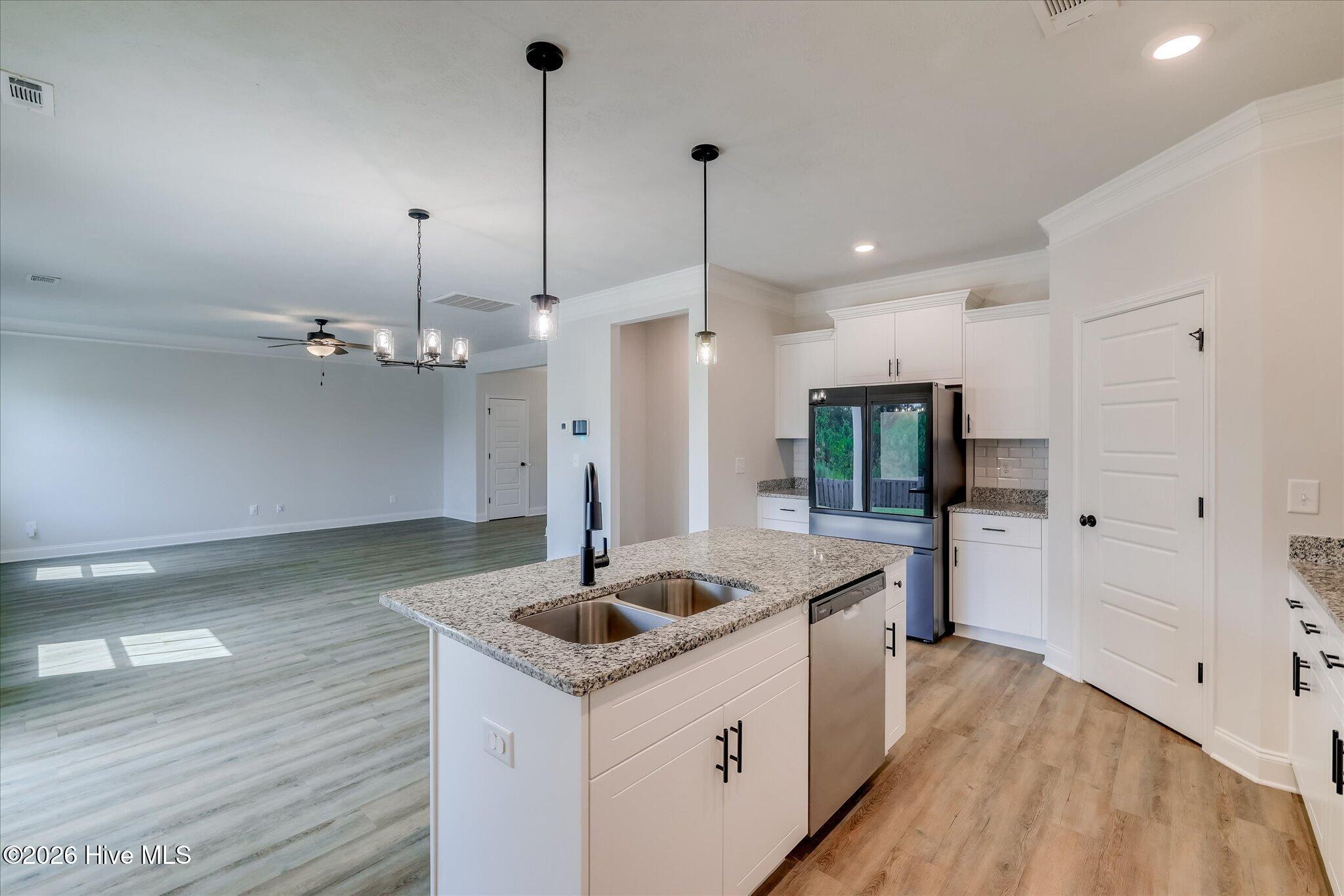 4039 Cottingham Way Property Photo 16