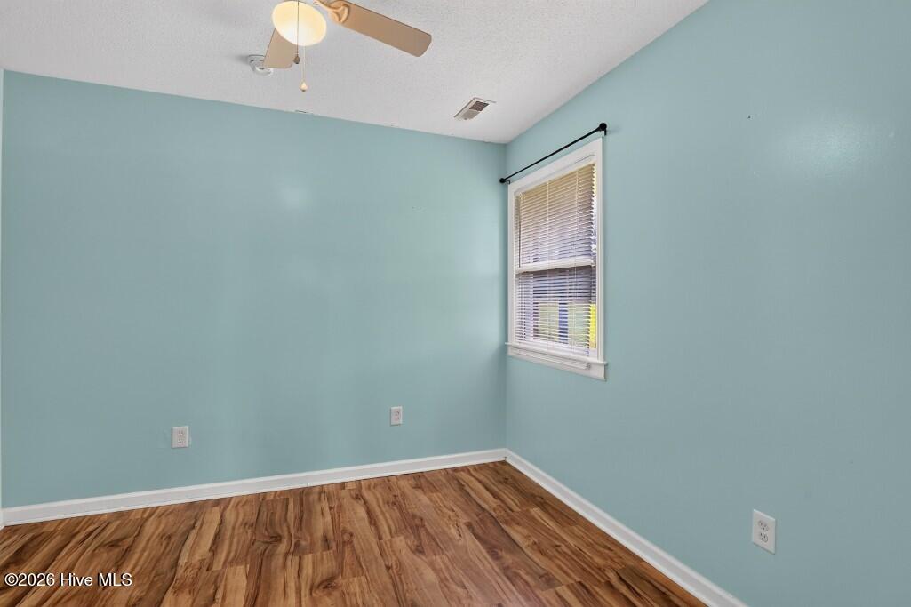 2400 N Hills Drive Property Photo 14