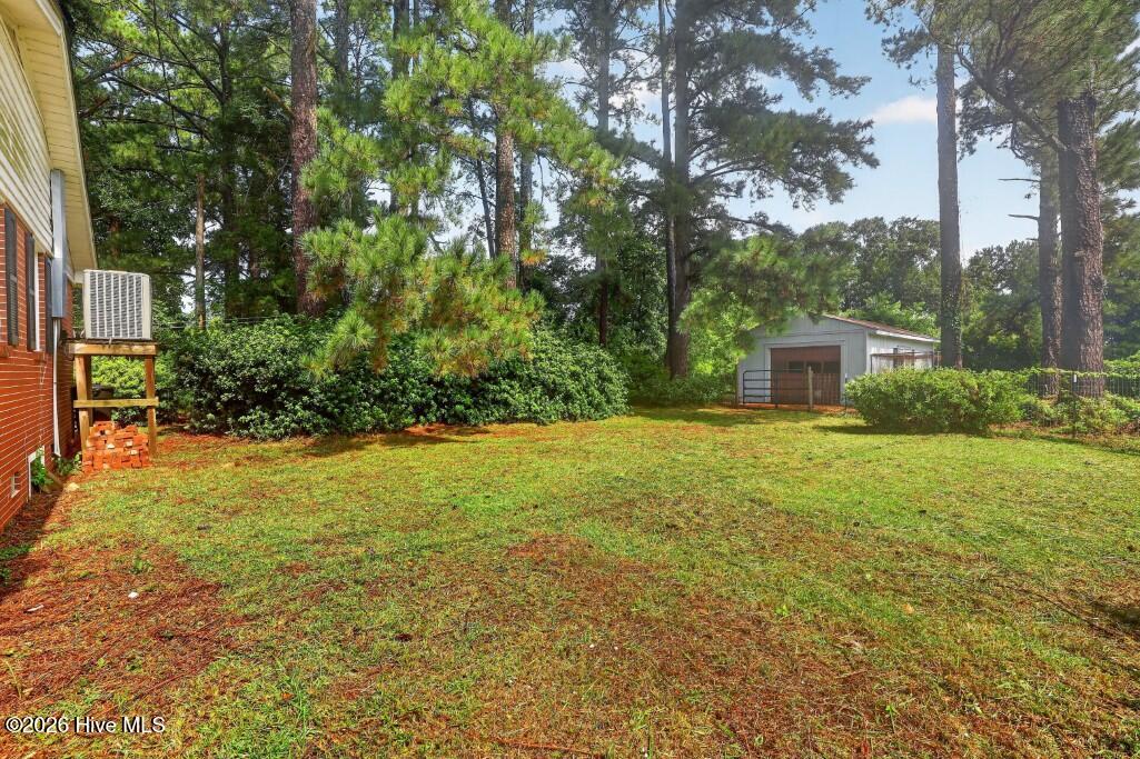 2400 N Hills Drive Property Photo 16