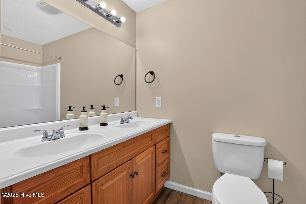 2400 N Hills Drive Property Photo 18