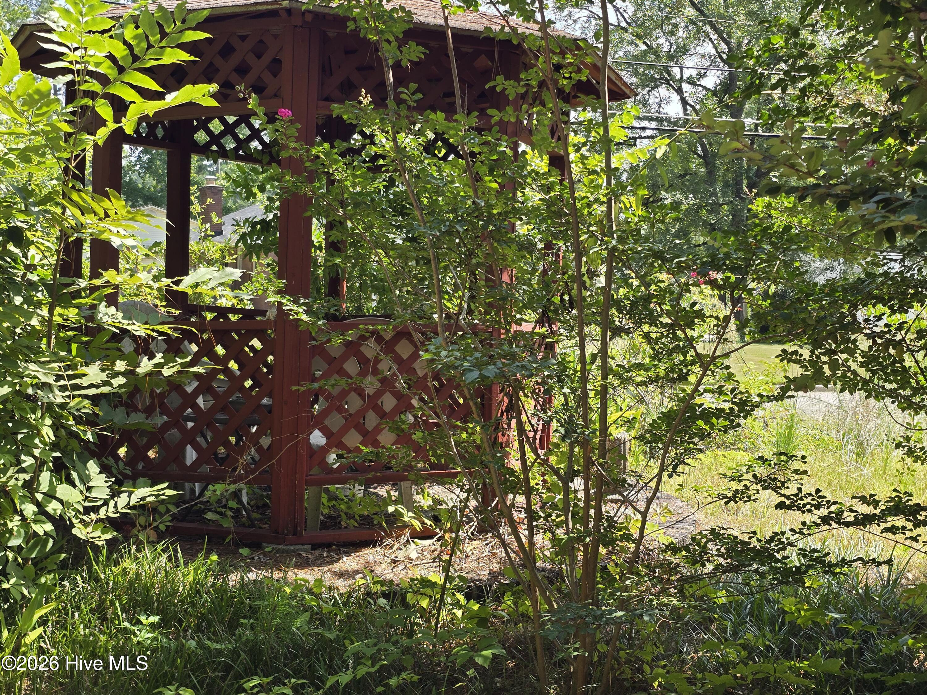 3601 Jamaica Drive Property Photo 3