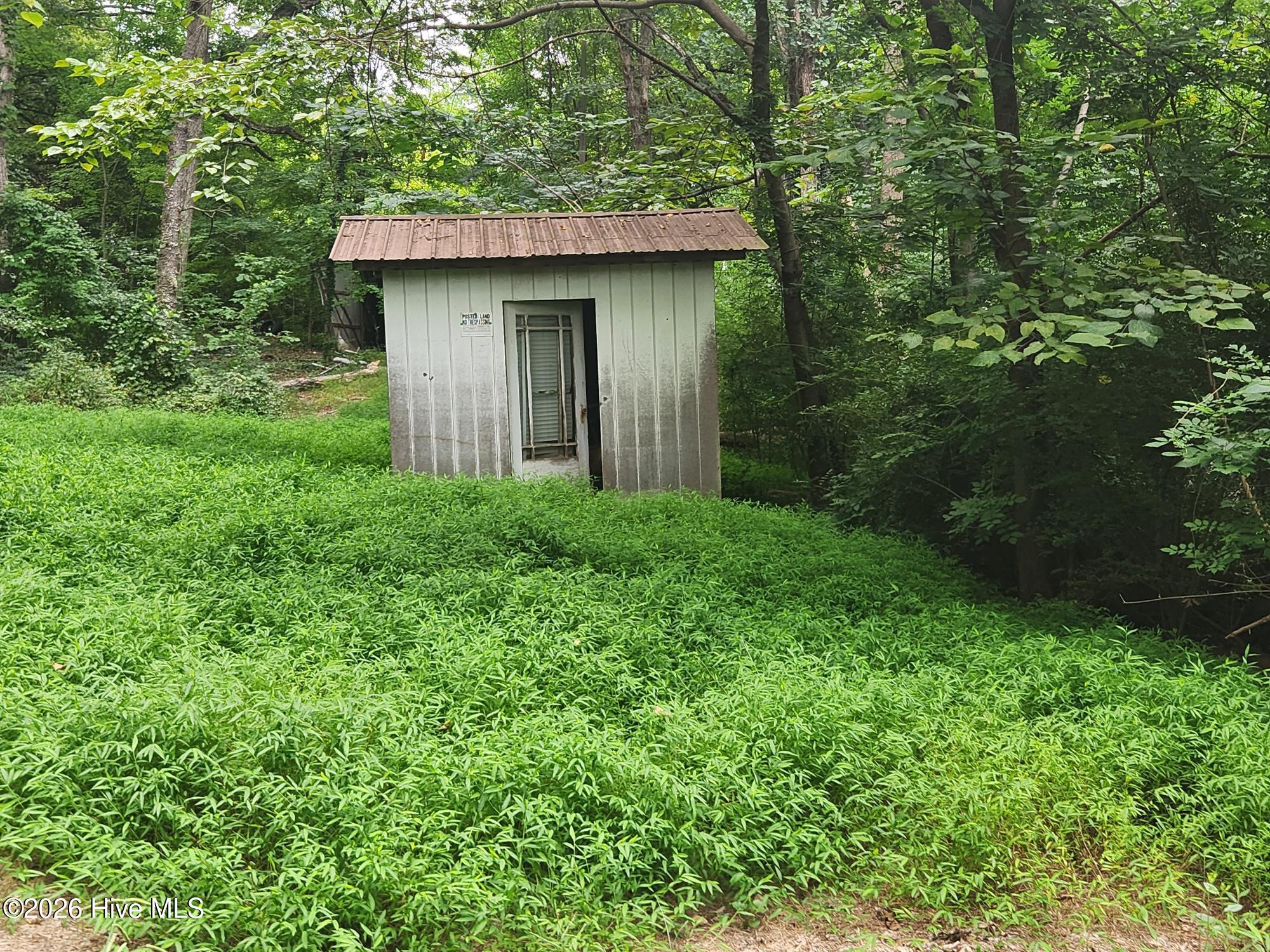 1610 E Salisbury Street Property Photo 5