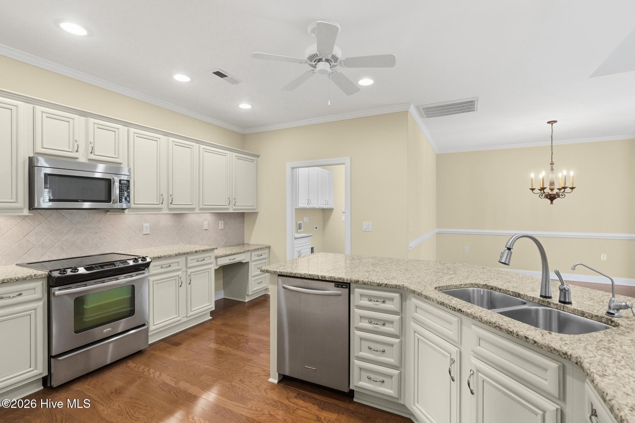 3769 Anslow Drive Property Photo 14