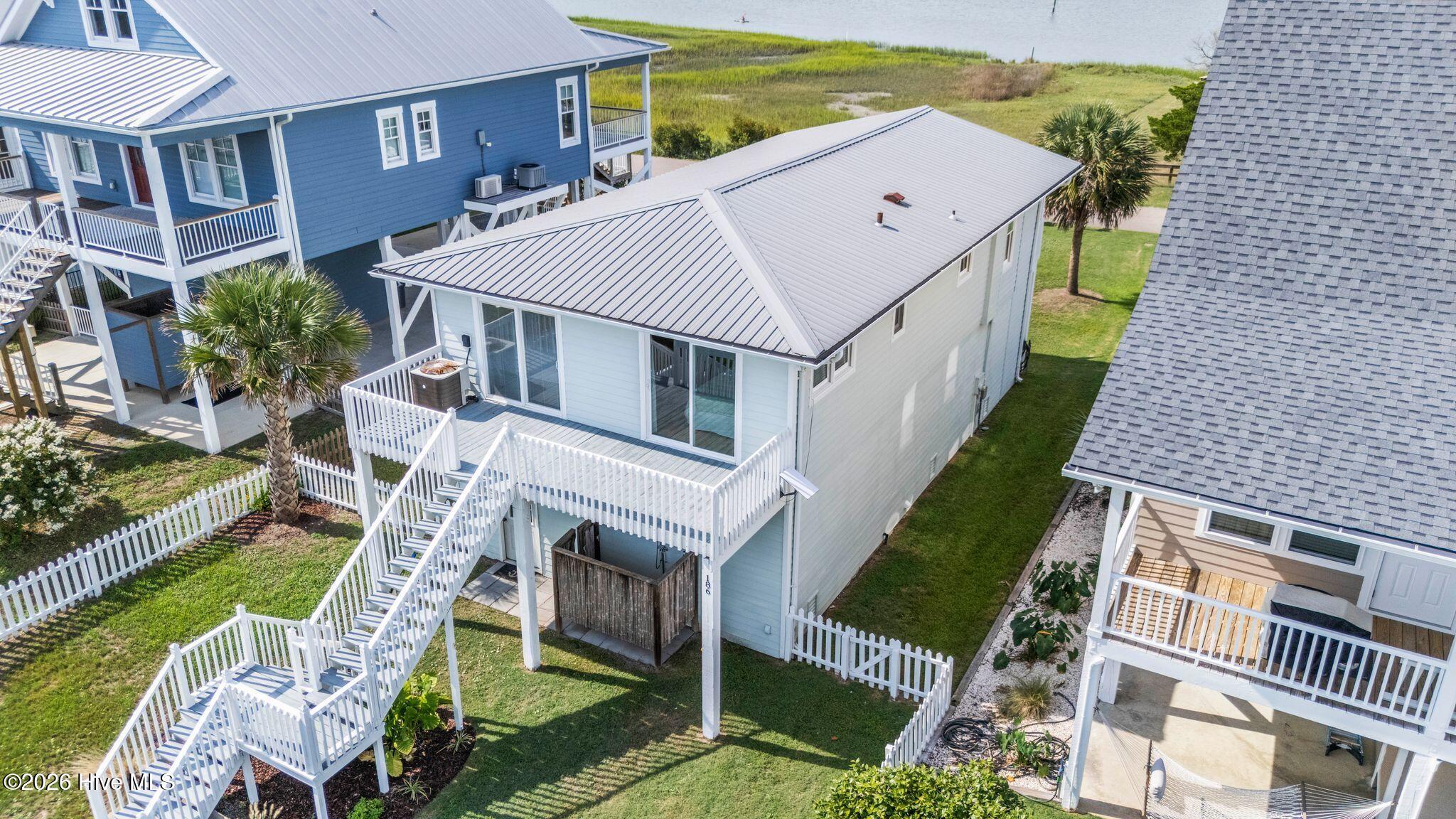 186 Sailfish Drive Property Photo 3