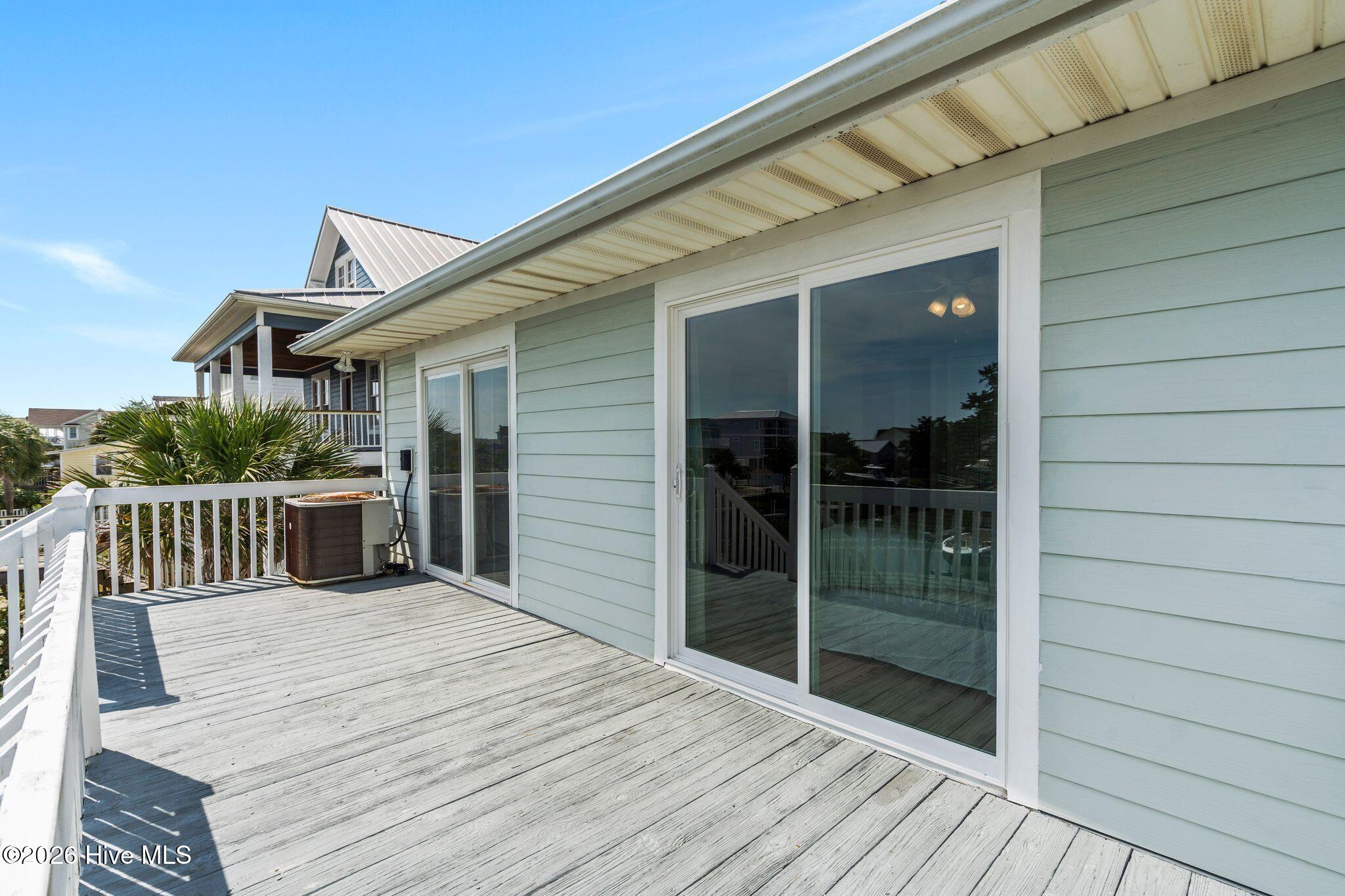 186 Sailfish Drive Property Photo 9