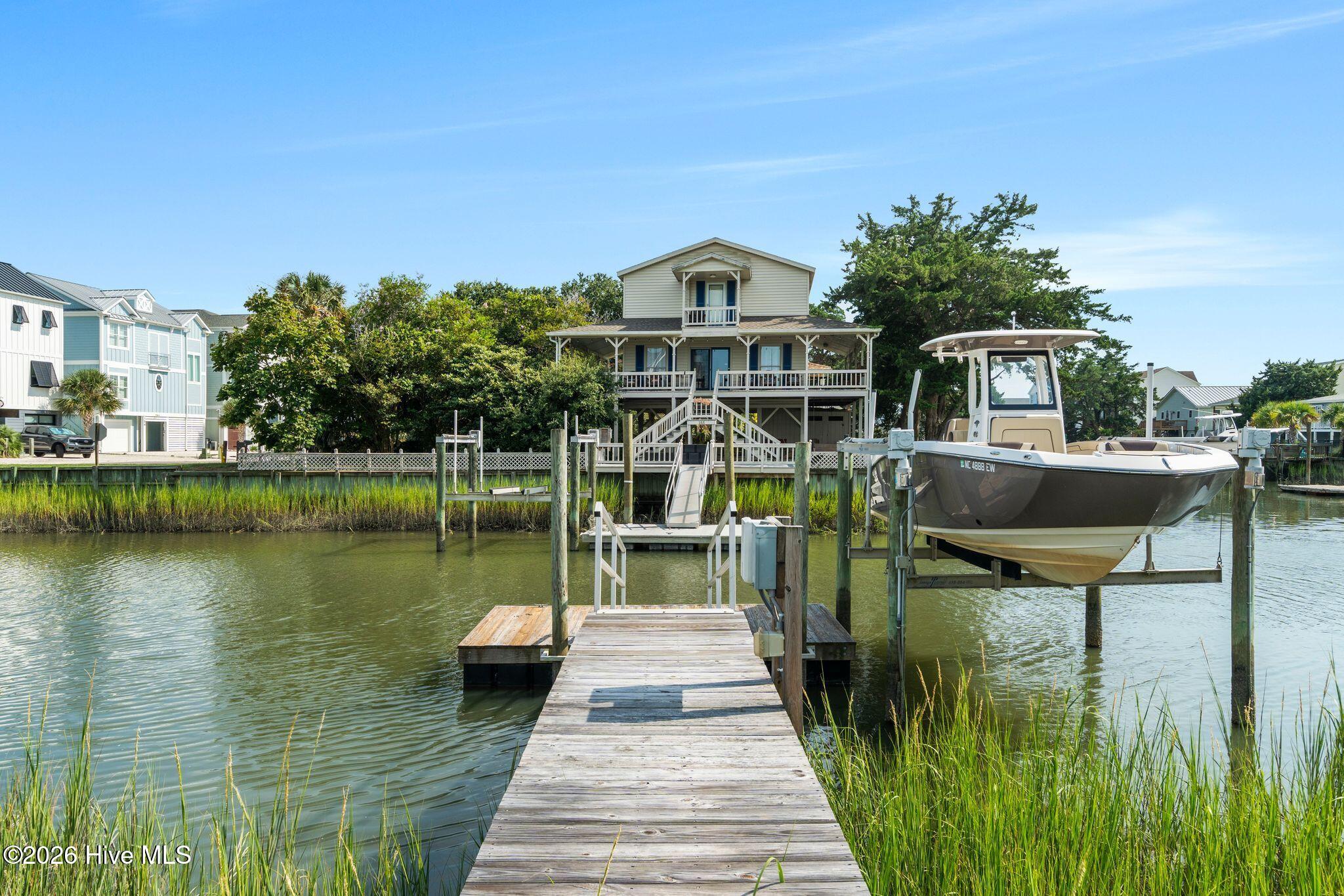 186 Sailfish Drive Property Photo 12