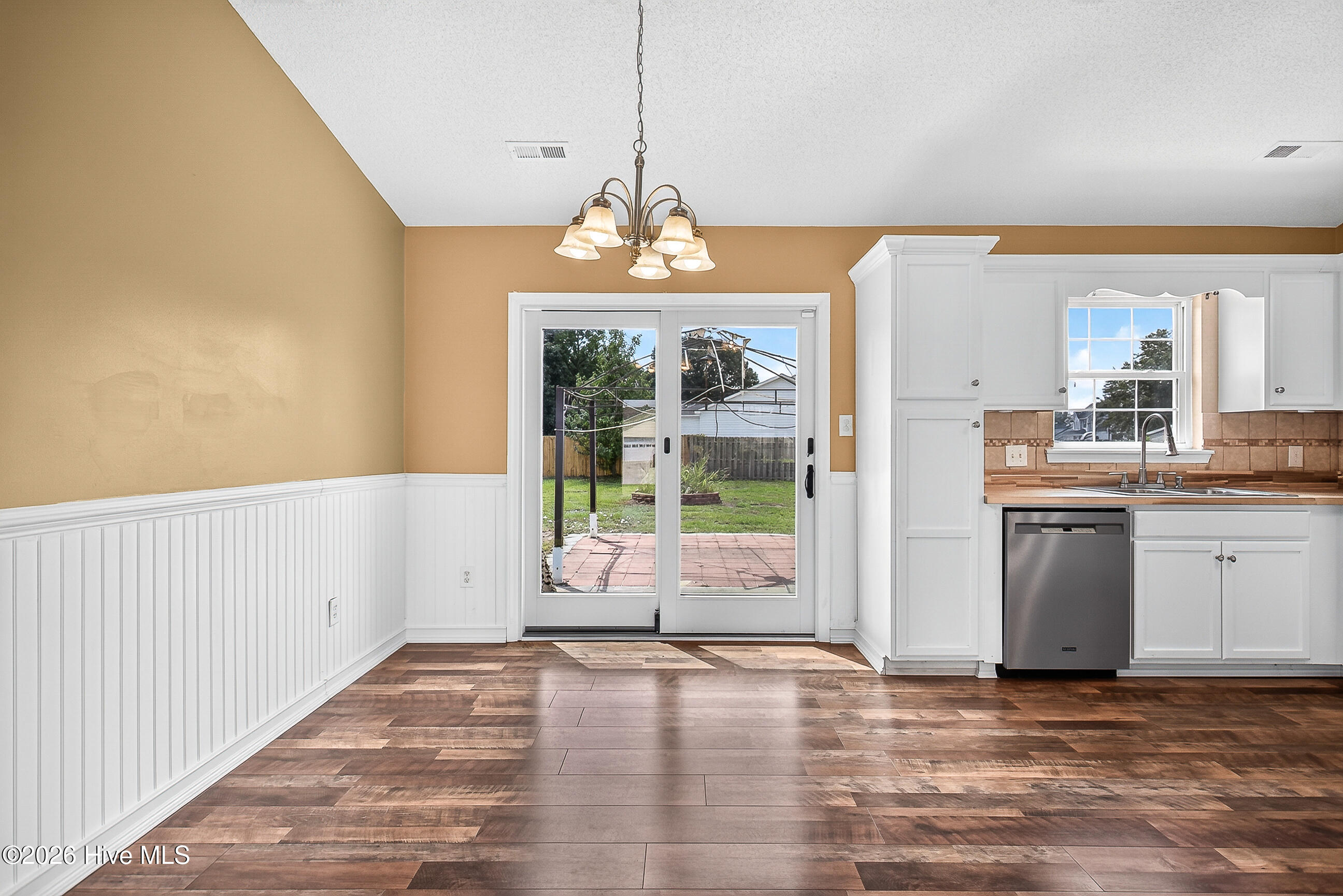 301 Parkton Drive Property Photo 10