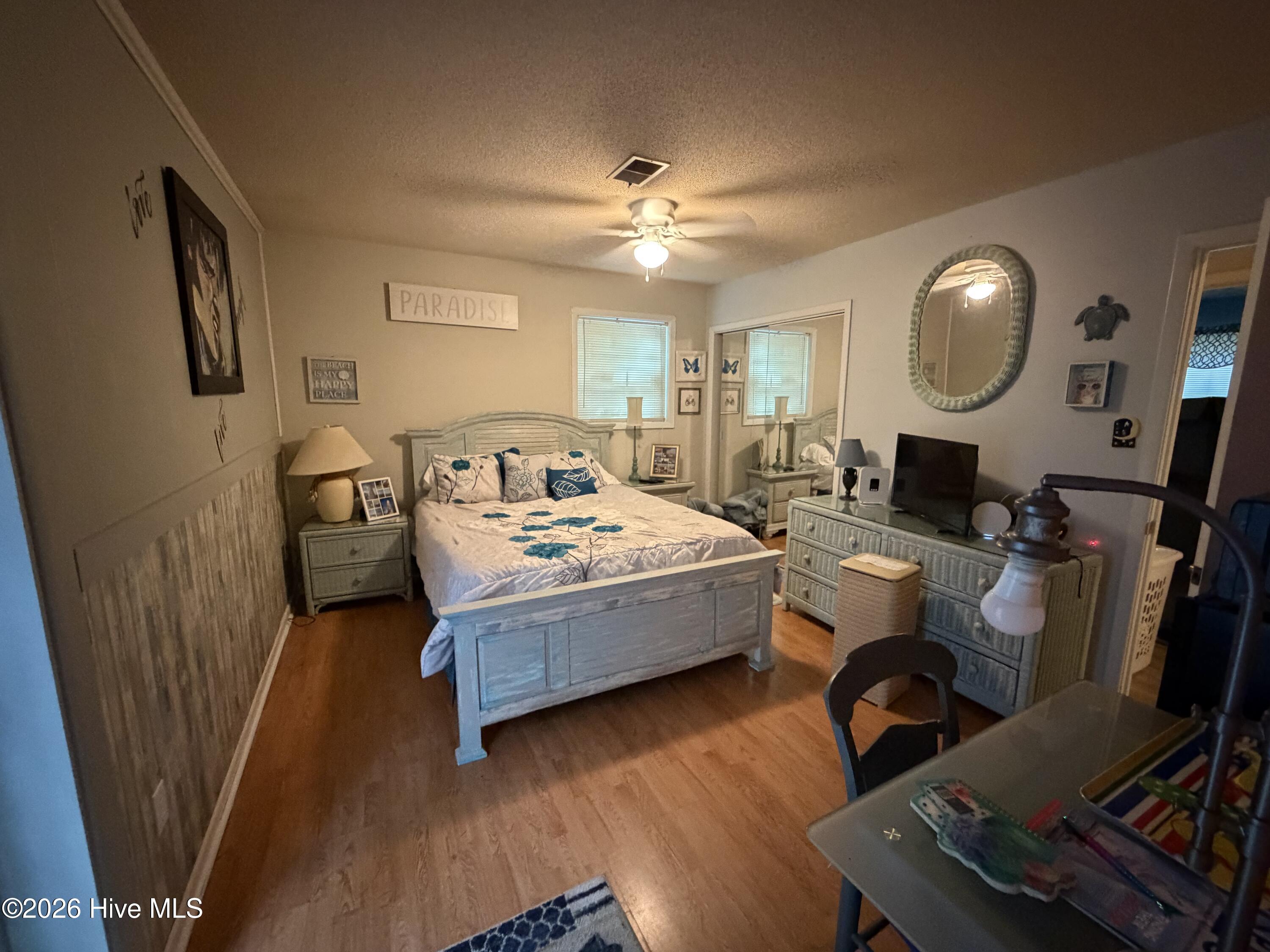 810 E Cape Harbor Drive Property Photo 2