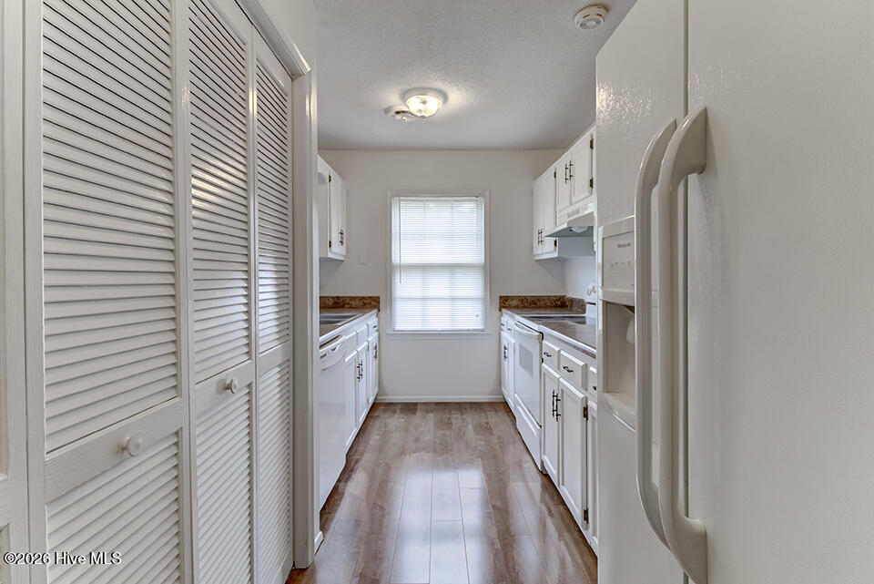 4908 Marlin Court Property Photo 4