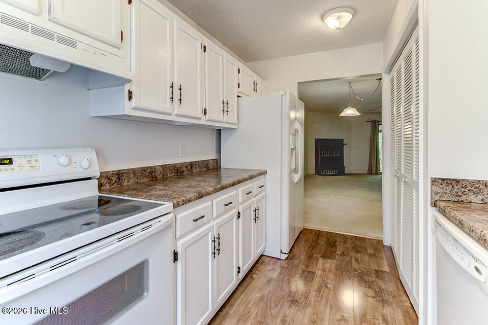 4908 Marlin Court Property Photo 7