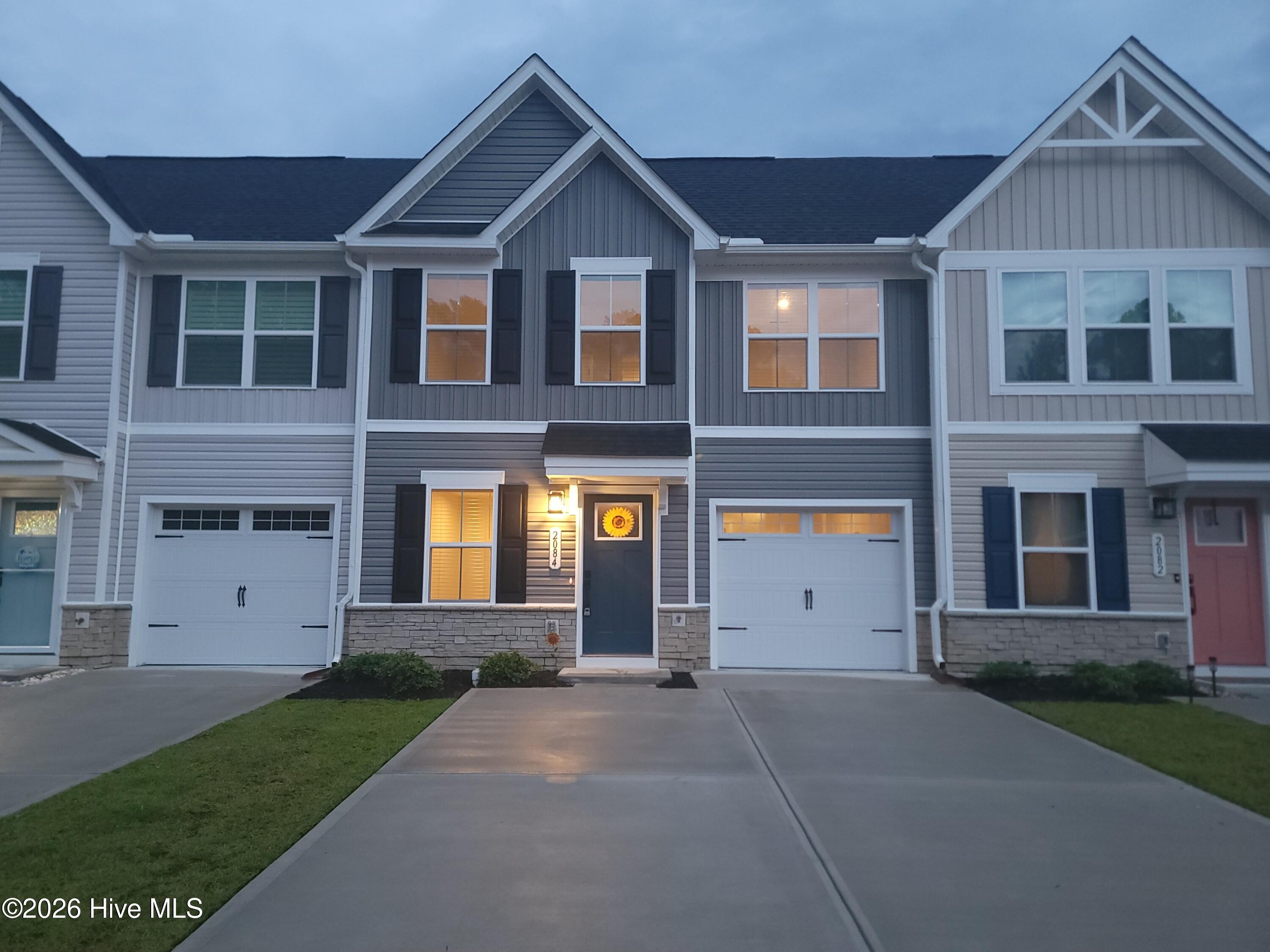 2084 Parow Lane Nw E Property Photo 3
