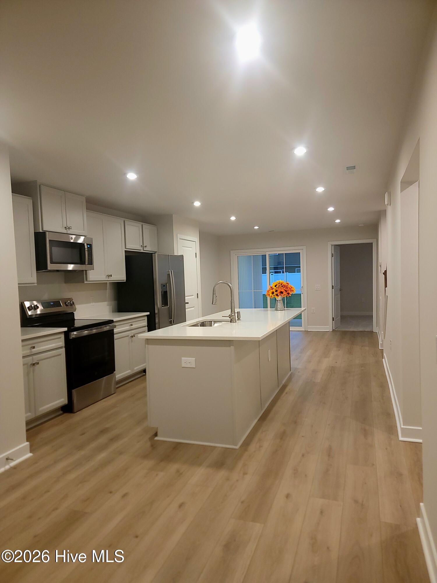 2084 Parow Lane Nw E Property Photo 5