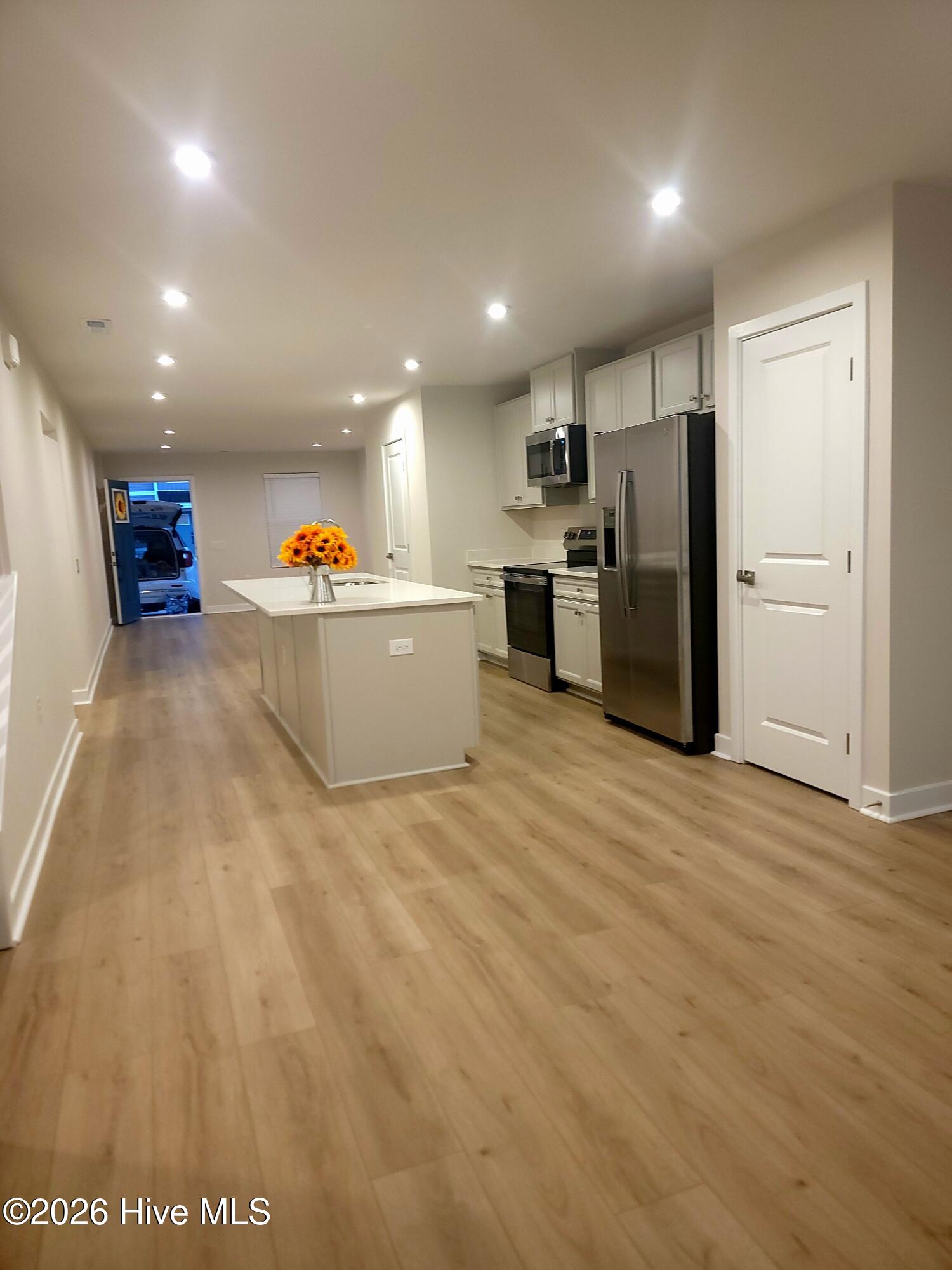 2084 Parow Lane Nw E Property Photo 6