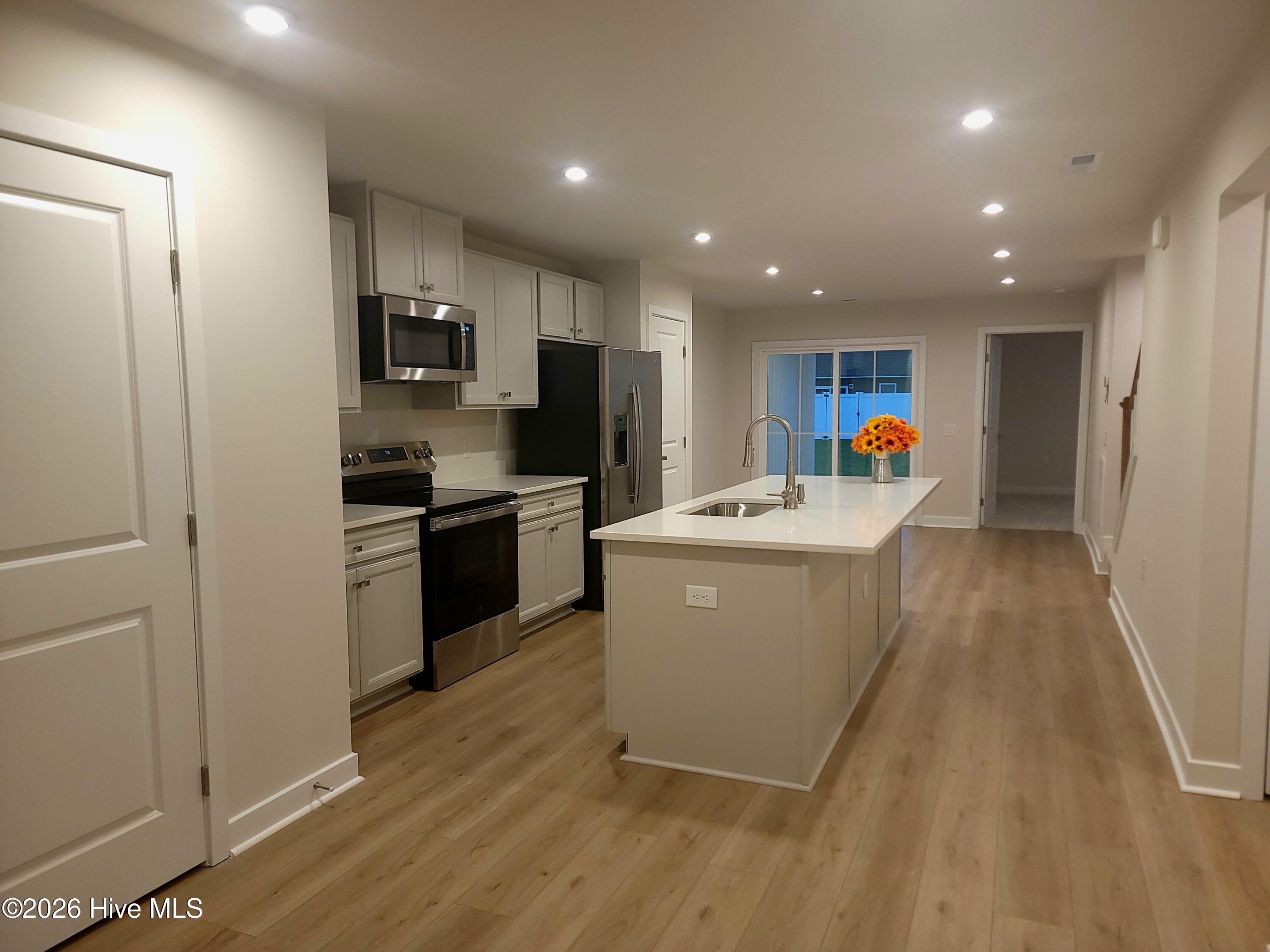 2084 Parow Lane Nw E Property Photo 8