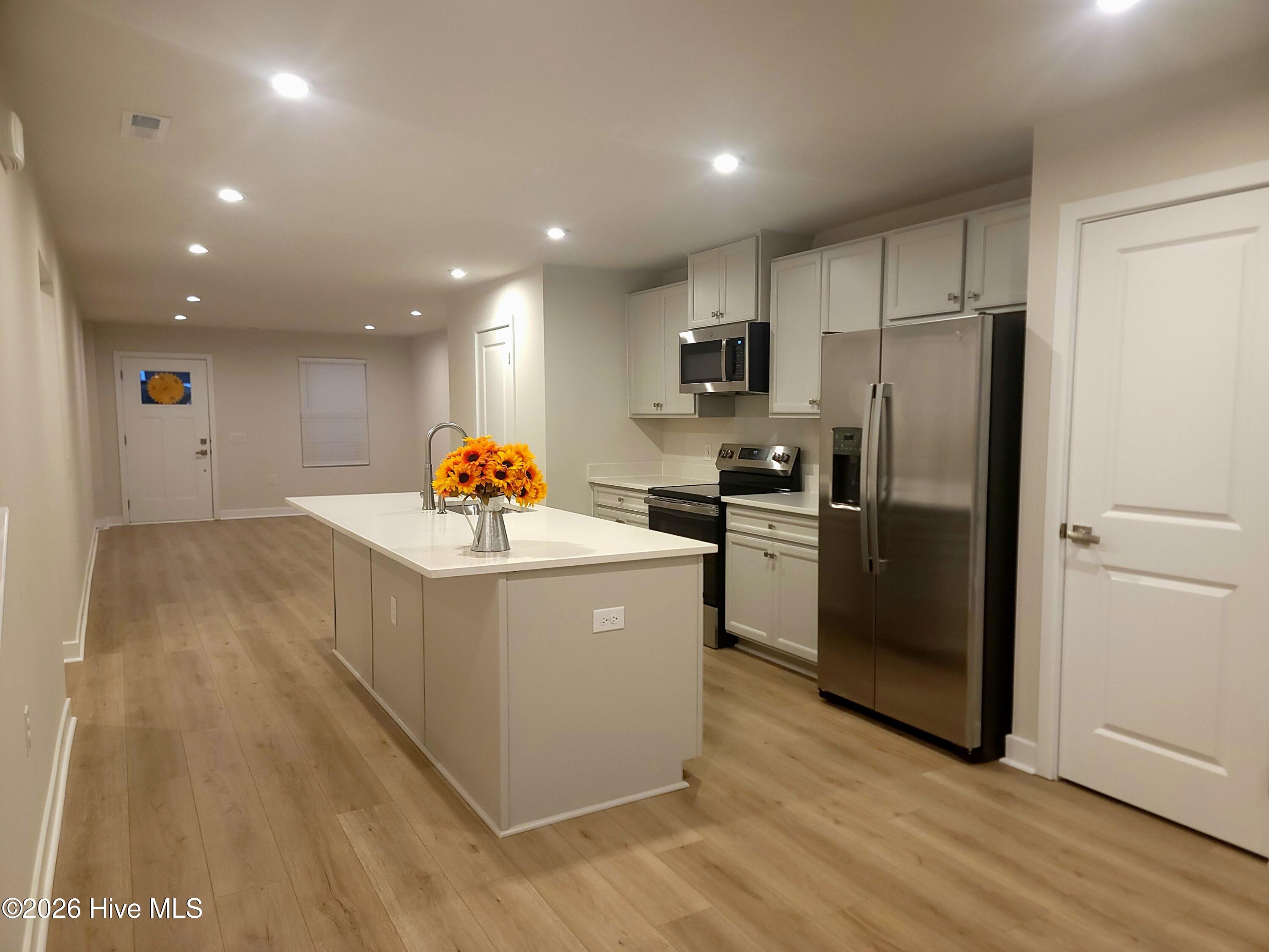 2084 Parow Lane Nw E Property Photo 10