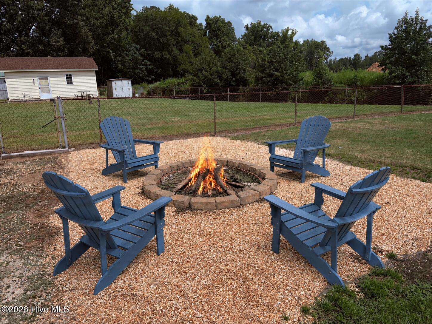 2103 Hilltop Lane Property Photo 6