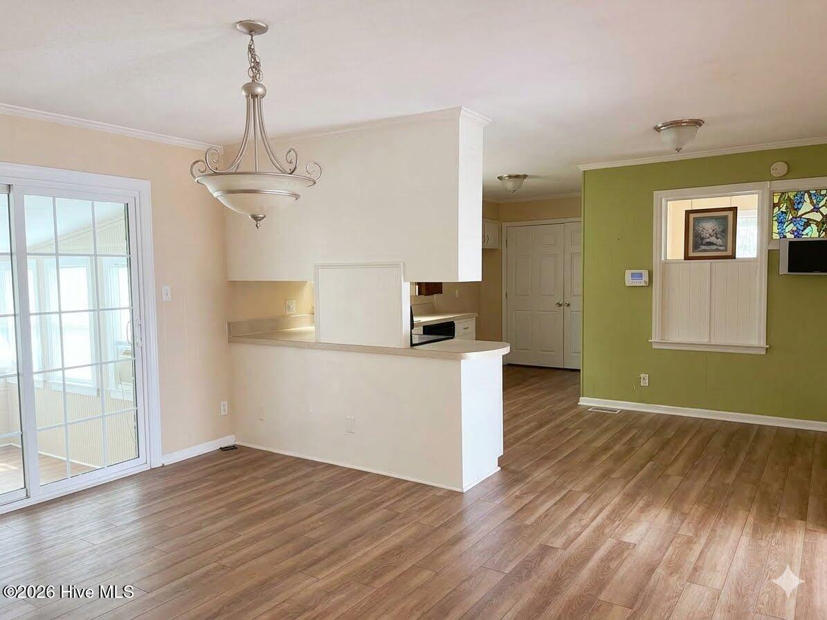 2103 Hilltop Lane Property Photo 10