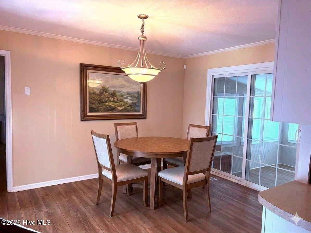 2103 Hilltop Lane Property Photo 12