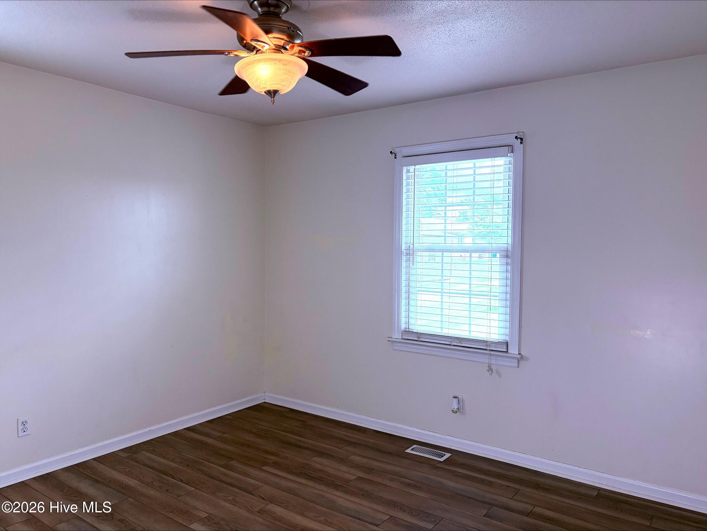2103 Hilltop Lane Property Photo 13