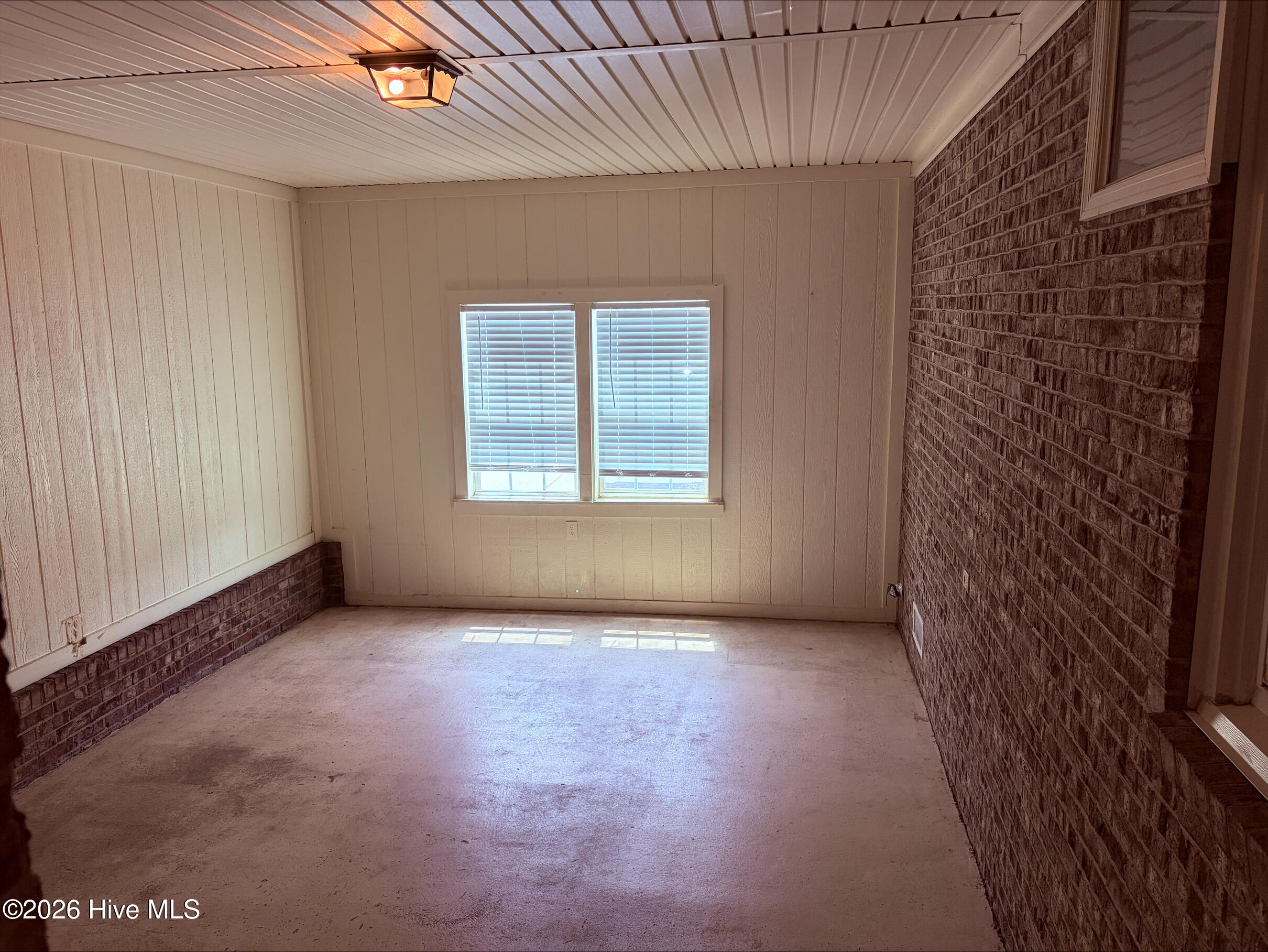 2103 Hilltop Lane Property Photo 18