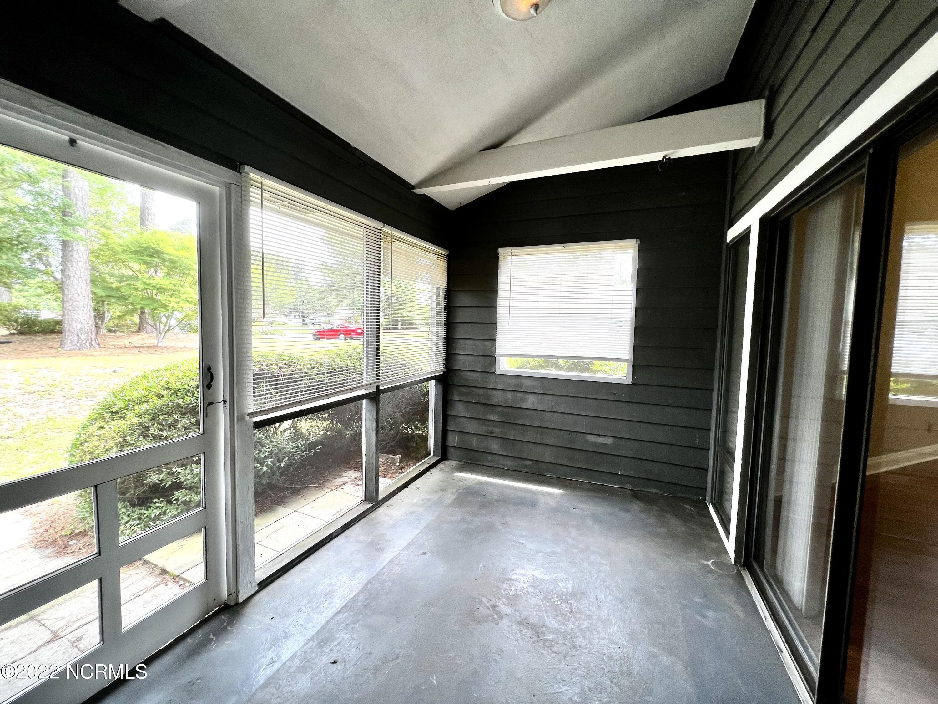 724 Azalea Drive 447 Property Photo 9