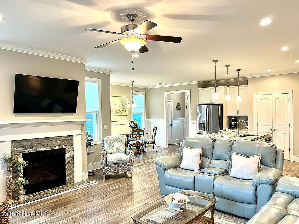 106 Sailor Sky Way Property Photo 8
