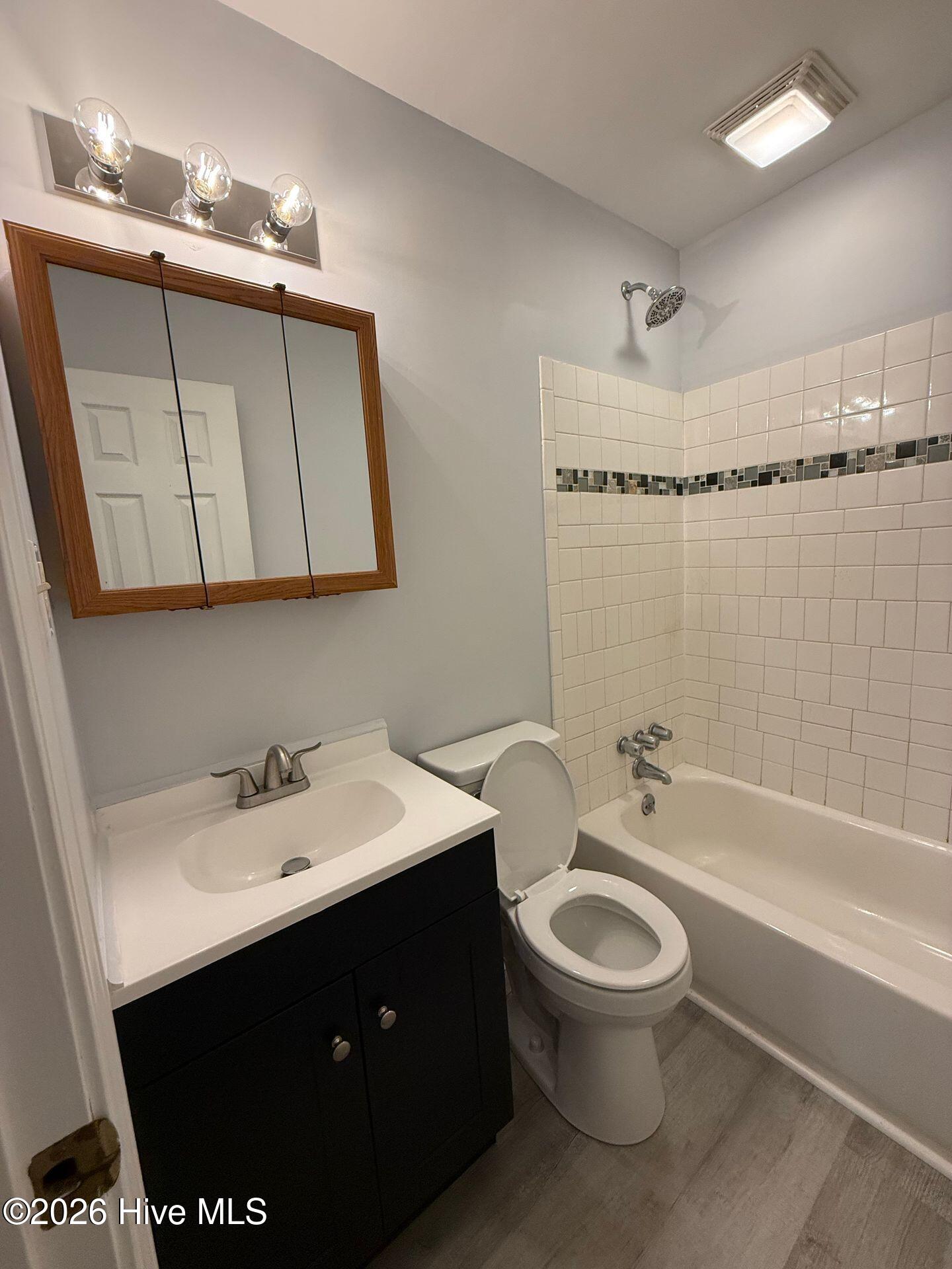 515 Oak Lane Property Photo 8