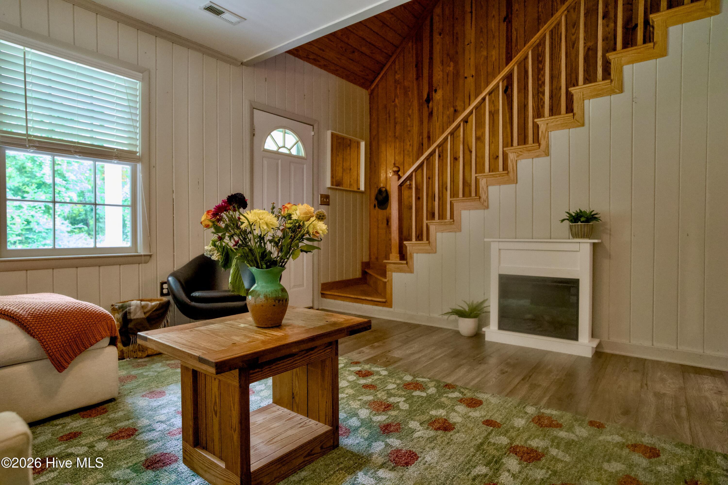 3912 Borough Road Property Photo 8