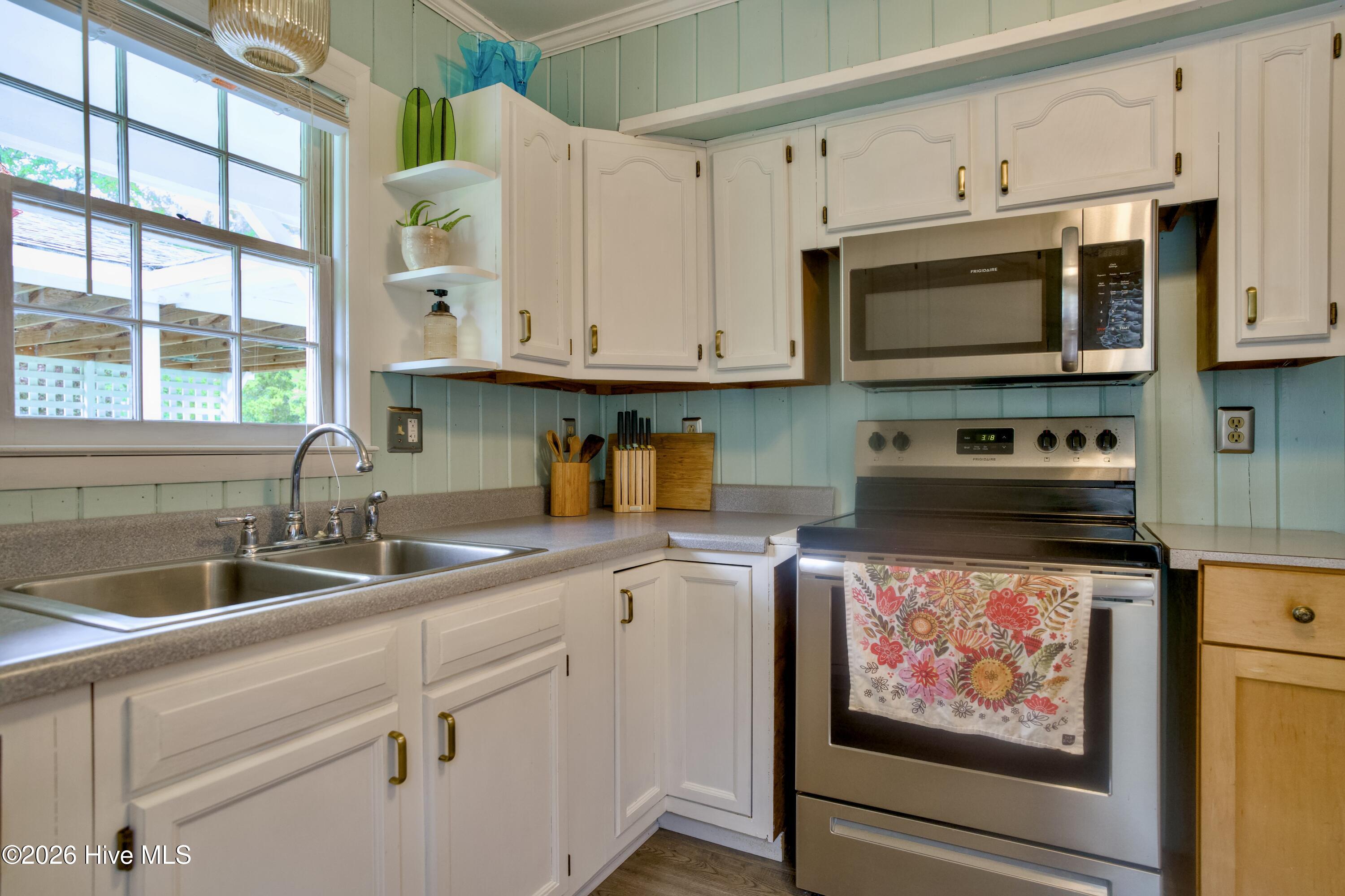 3912 Borough Road Property Photo 12