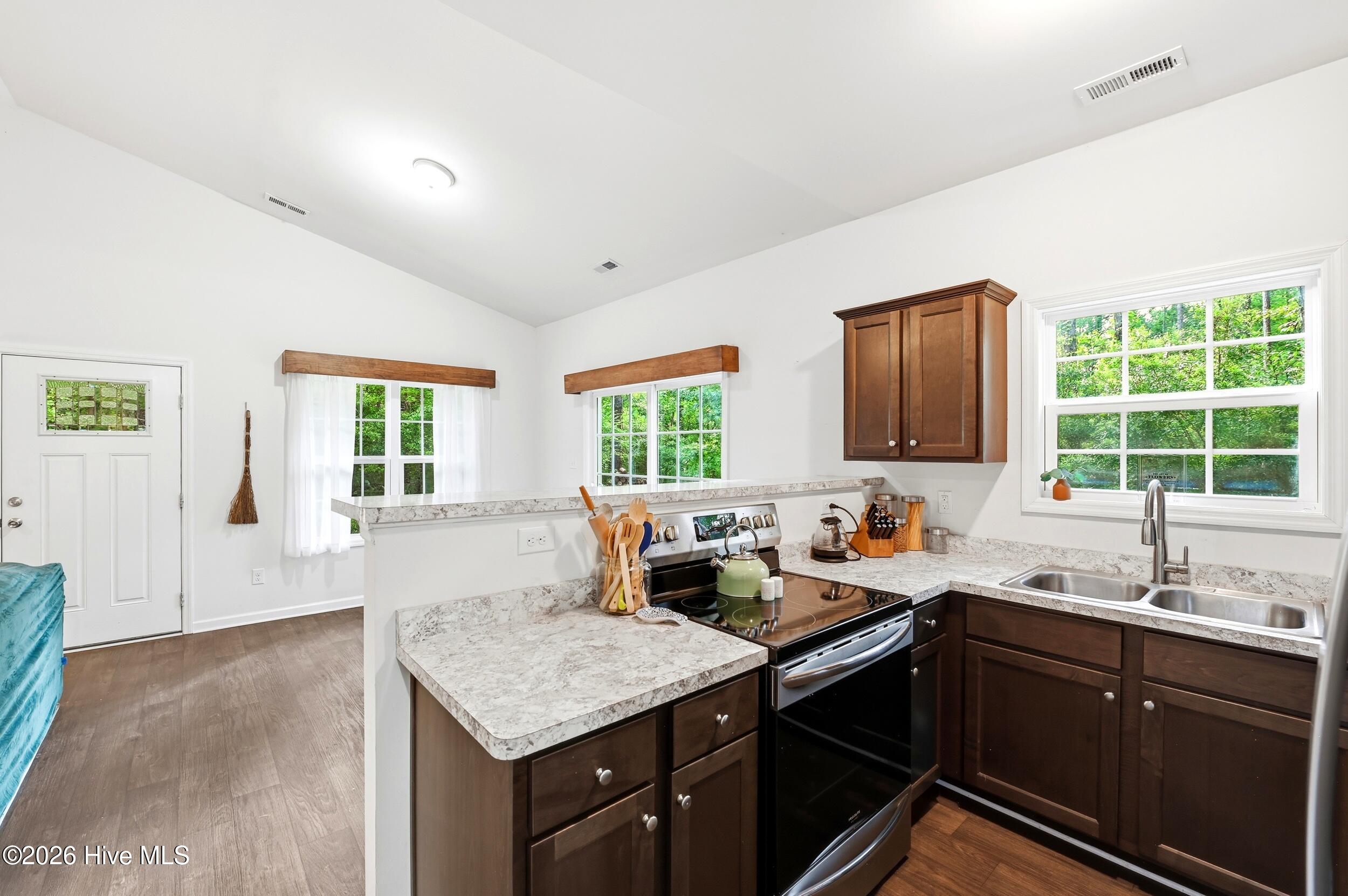 446 Pond Road Property Photo 13
