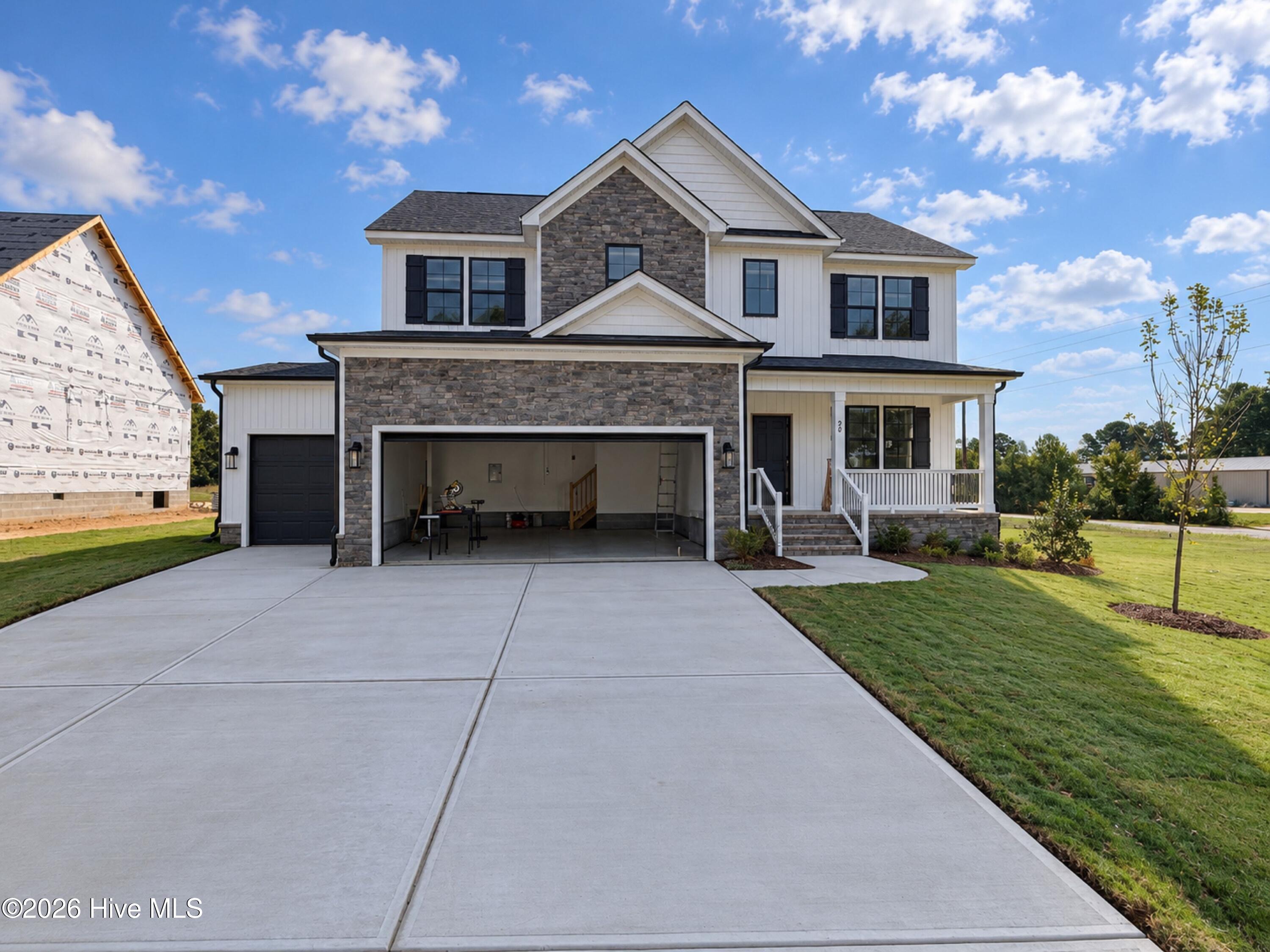20 Howell Farm Drive Property Photo 1