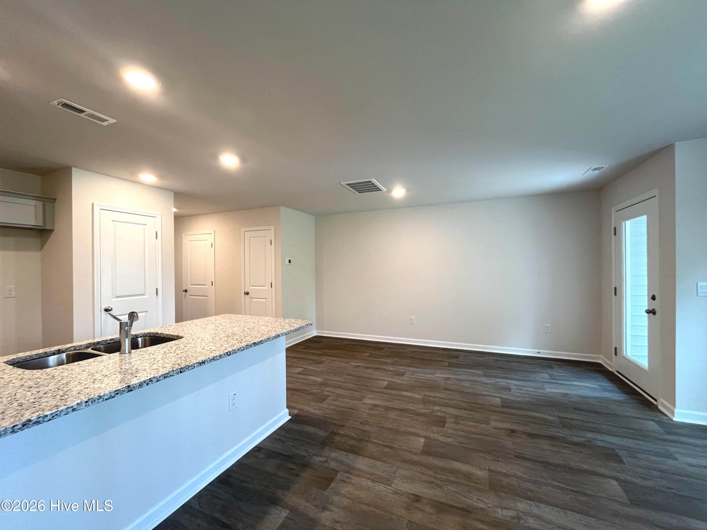 3206 Alibird Circle Property Photo 5