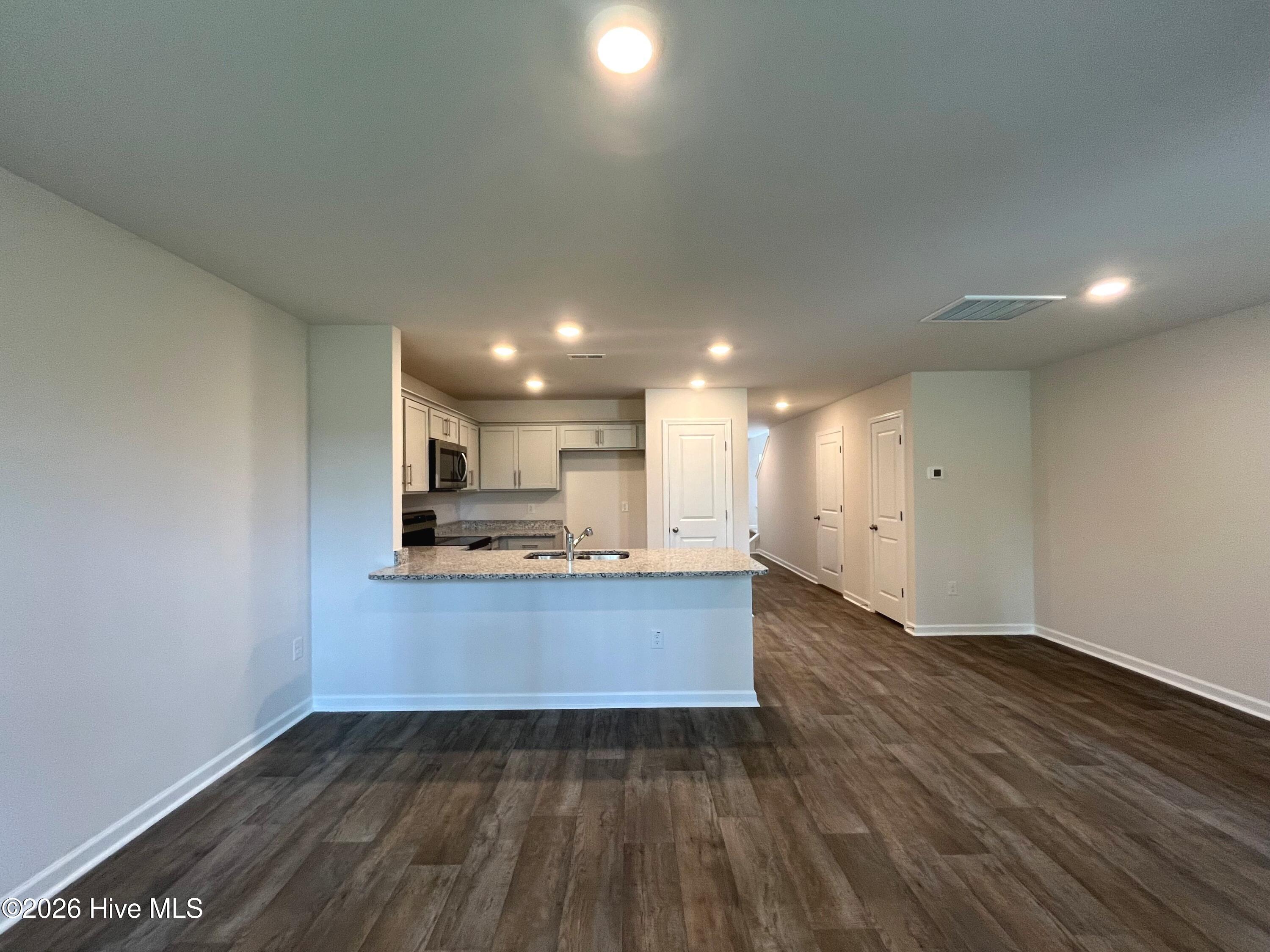 3206 Alibird Circle Property Photo 6