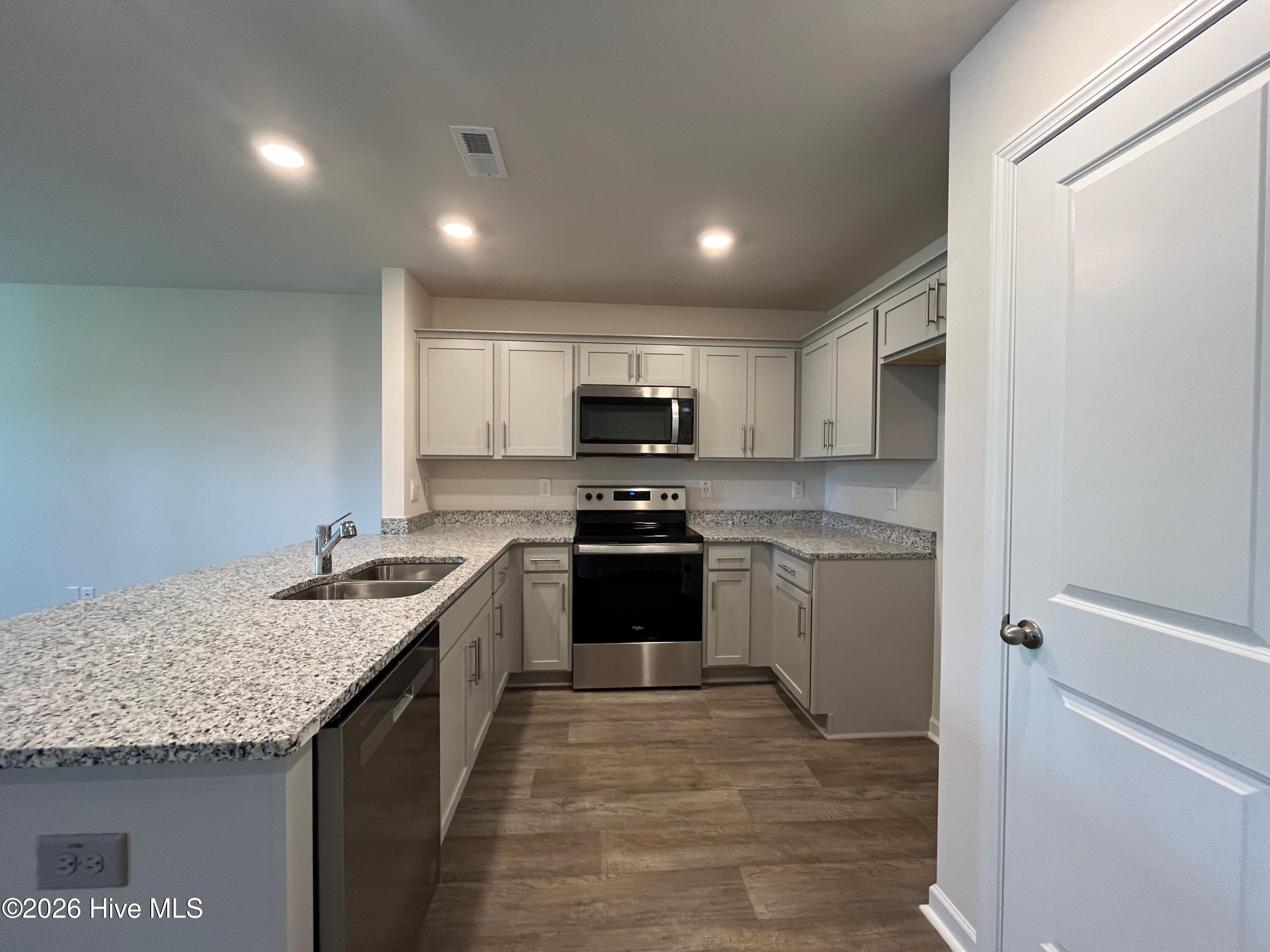 3206 Alibird Circle Property Photo 11