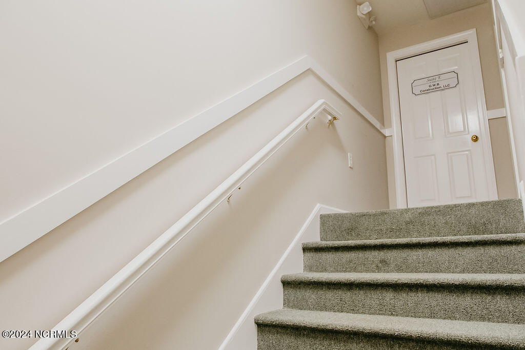 5 Dowd Circle Ste E Property Photo 8