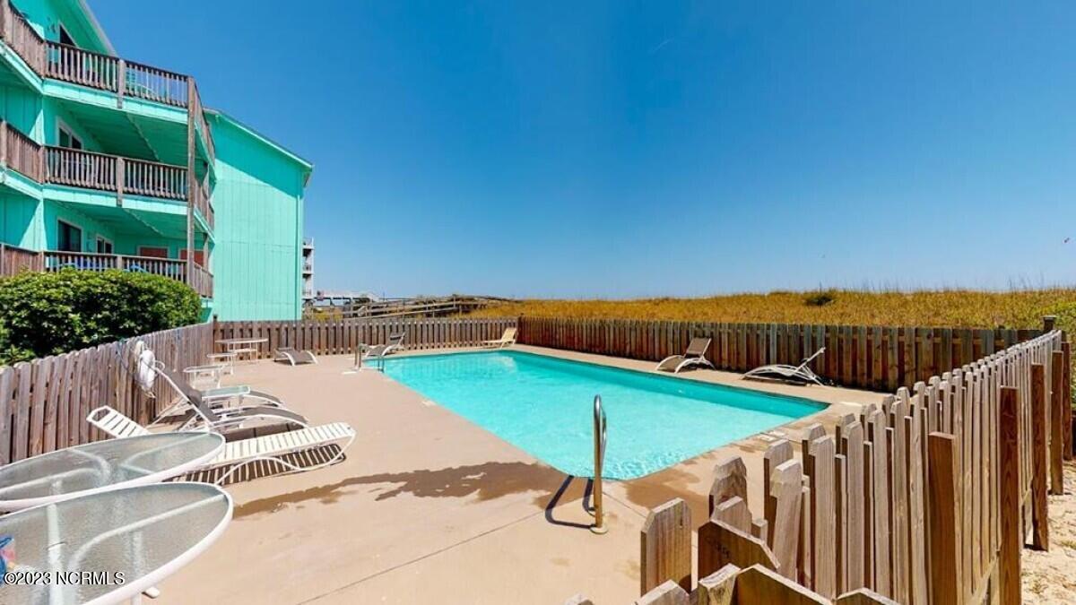 418 N Carolina Beach Avenue N Unit 1a Property Photo 4