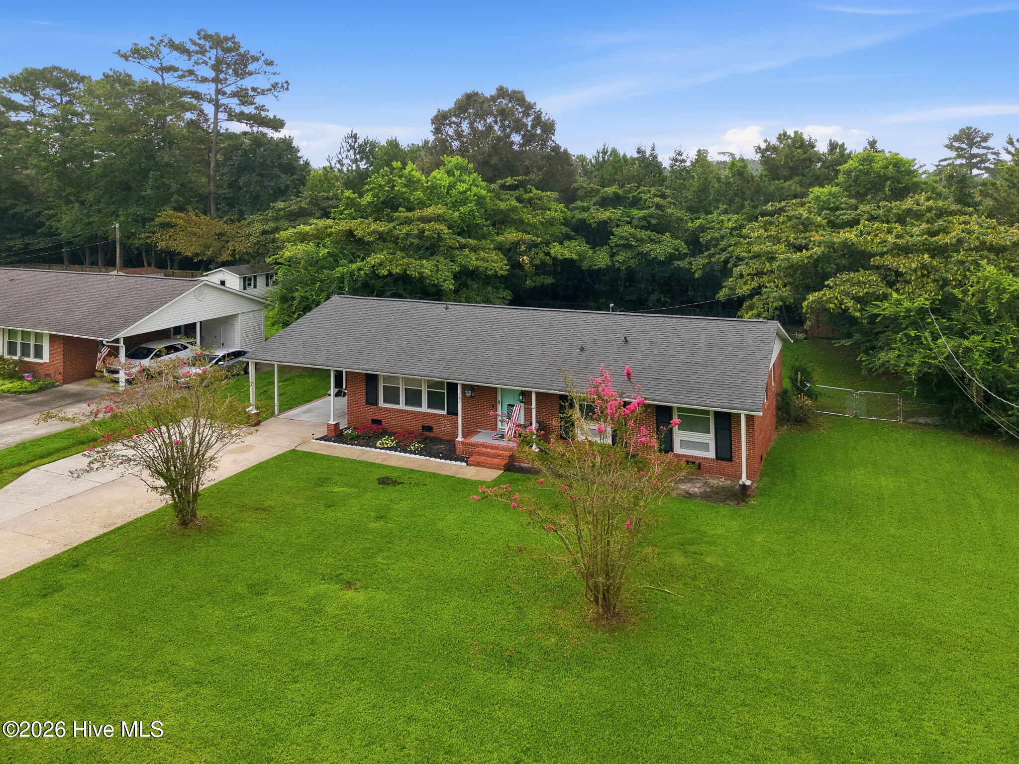 106 Stratford Road Property Photo 5