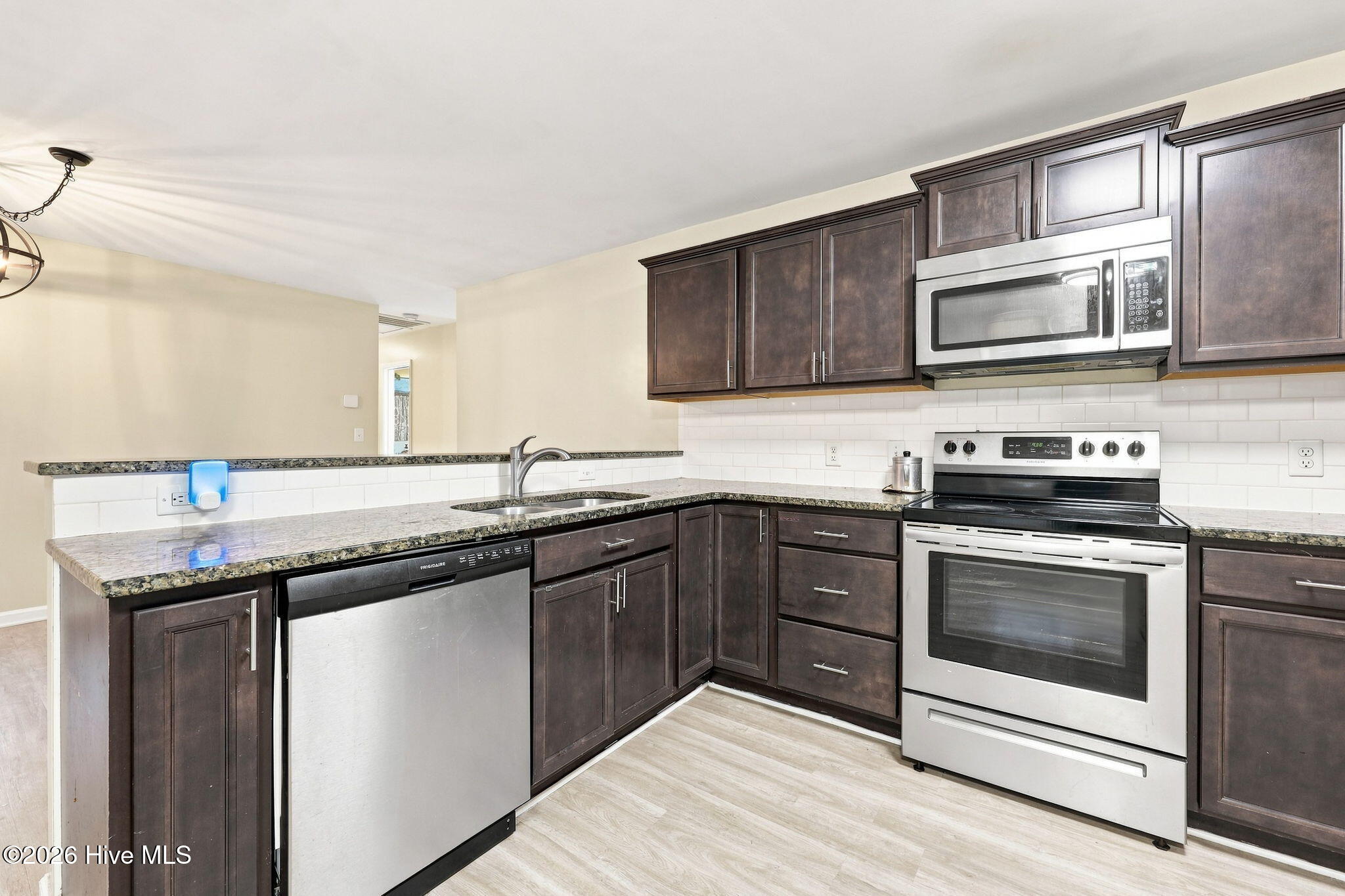 106 Stratford Road Property Photo 22