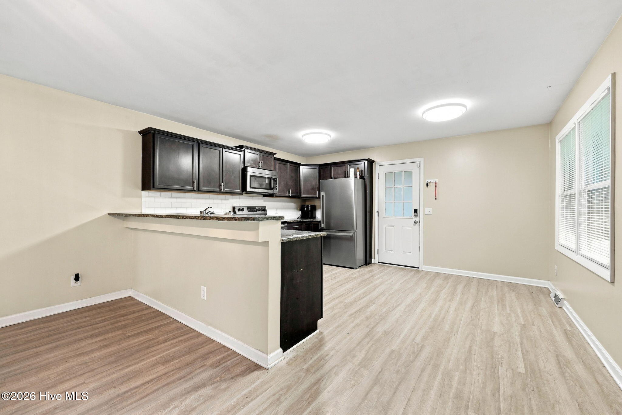 106 Stratford Road Property Photo 24