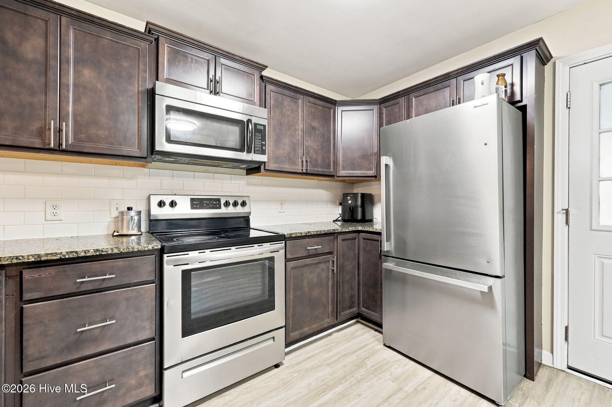 106 Stratford Road Property Photo 28