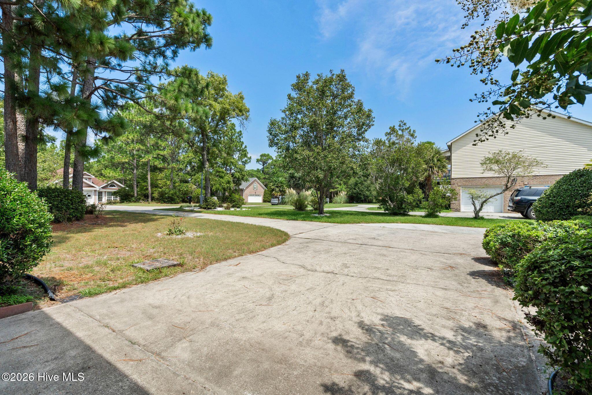 8927 Sedgley Drive Property Photo 6