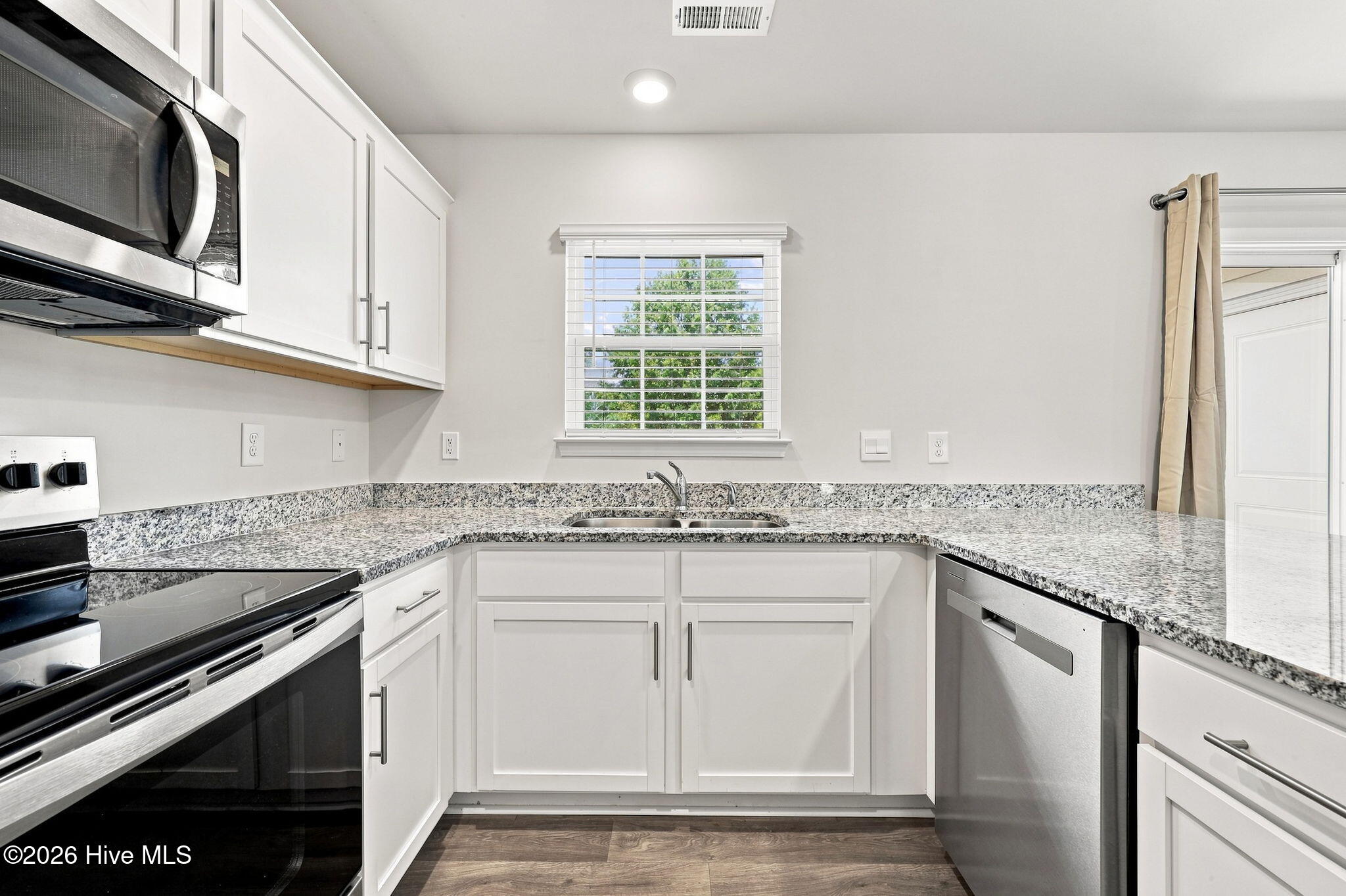 4101 Laurel Ridge Drive G Property Photo 4
