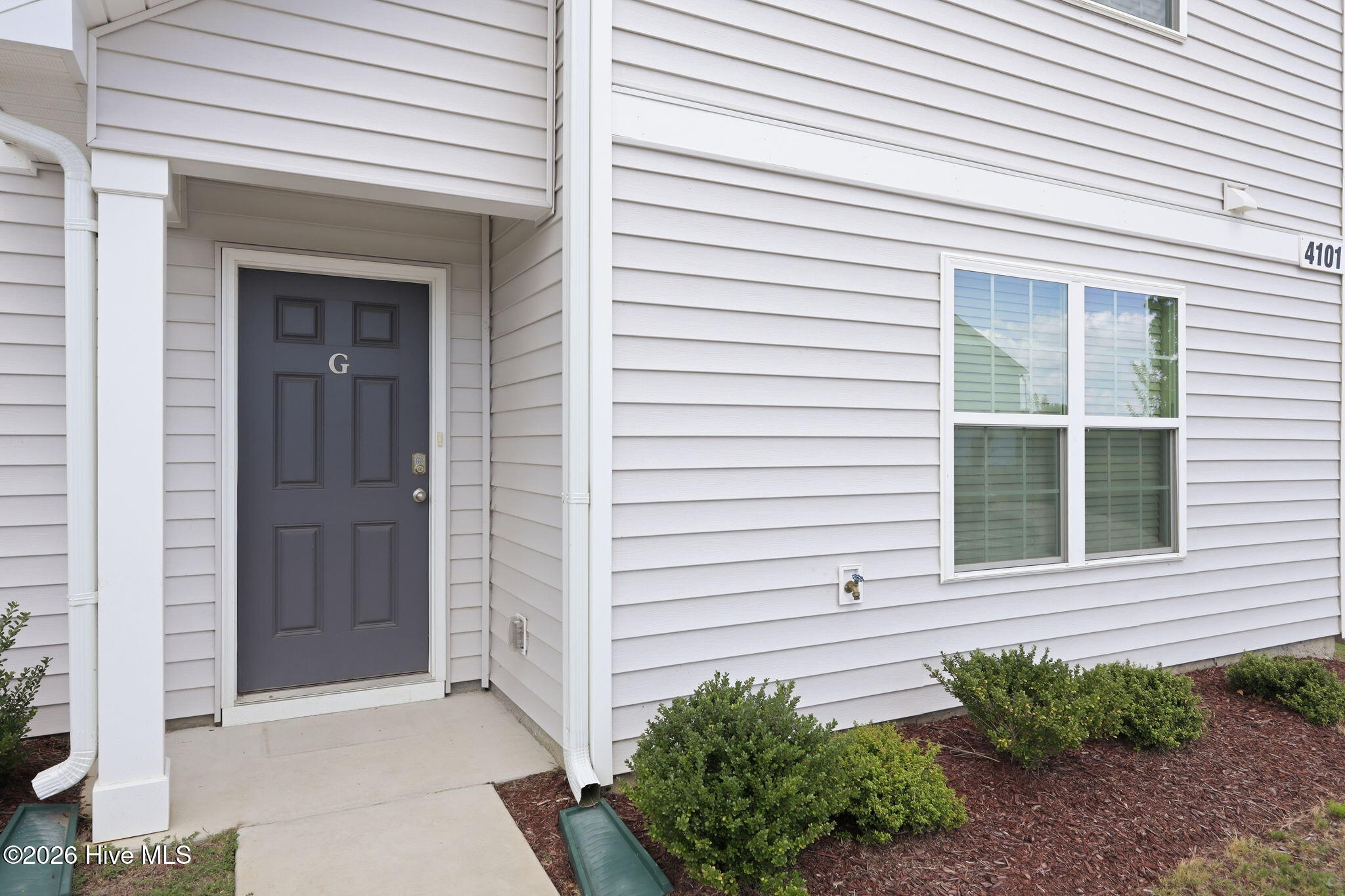 4101 Laurel Ridge Drive G Property Photo 6
