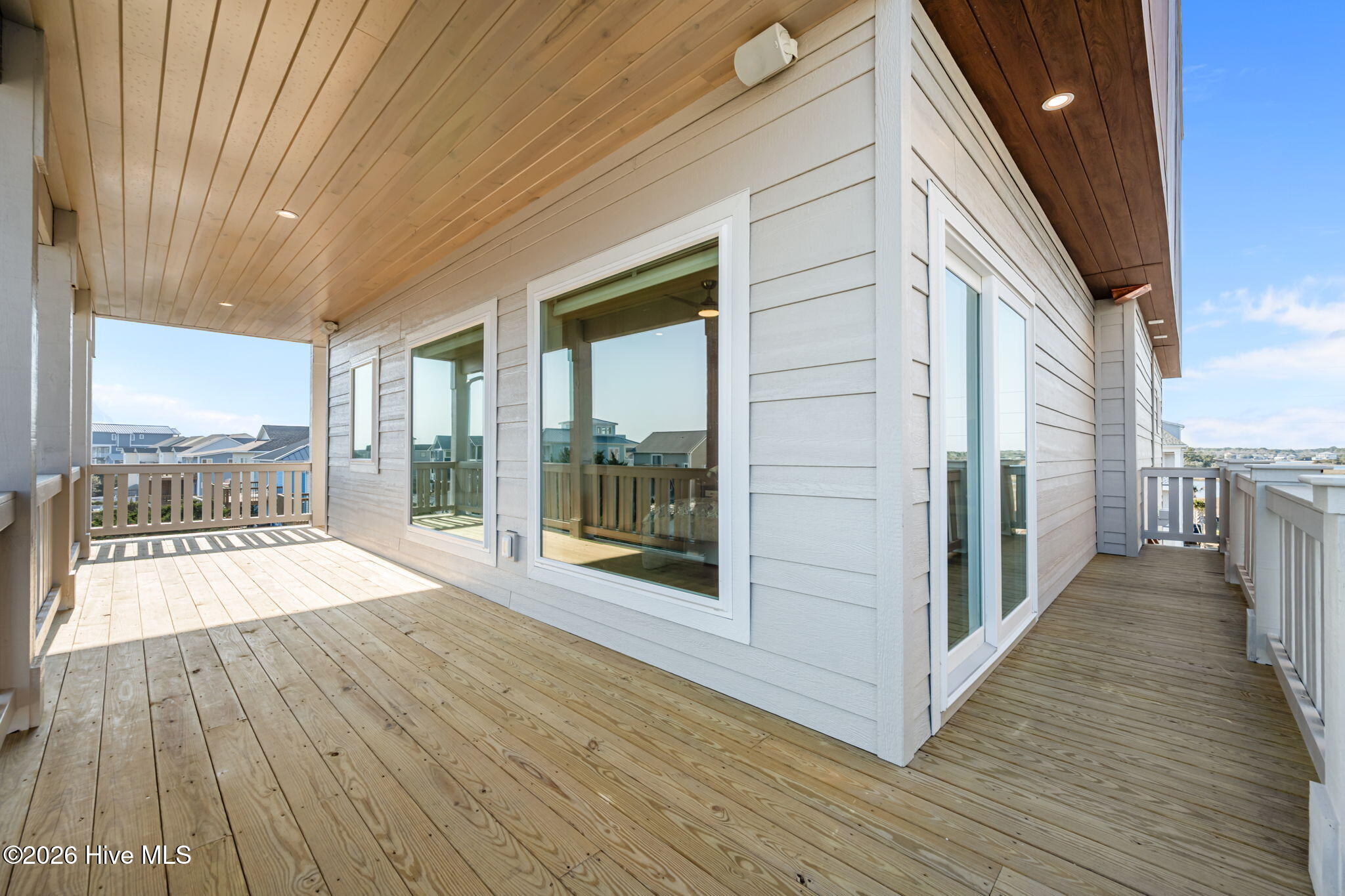 608 S Topsail Drive Property Photo 40