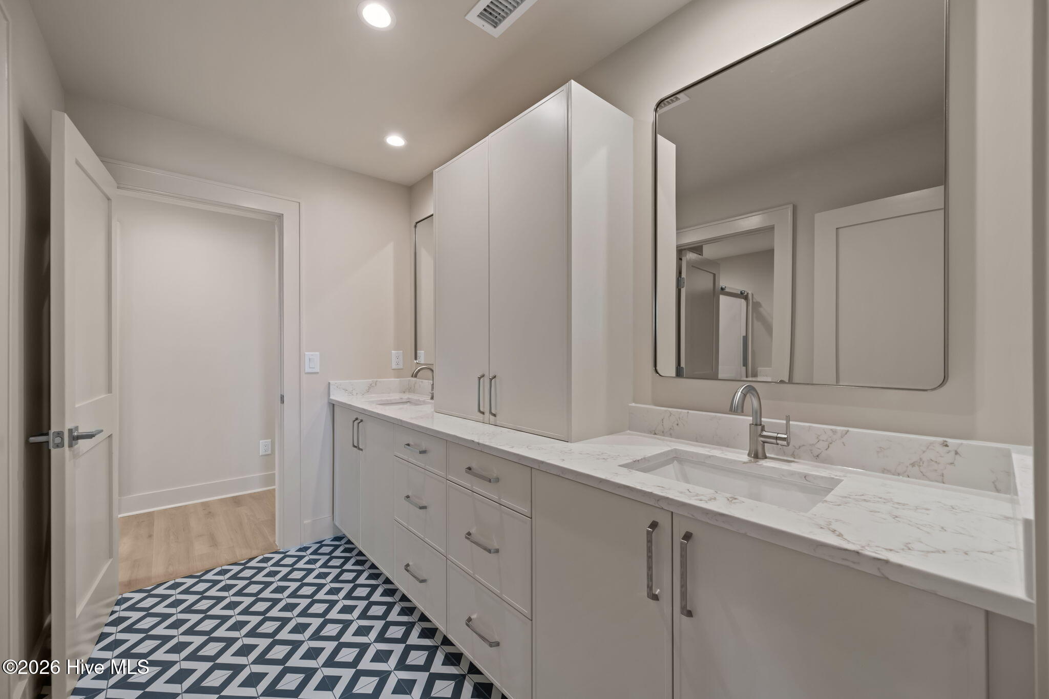 608 S Topsail Drive Property Photo 90