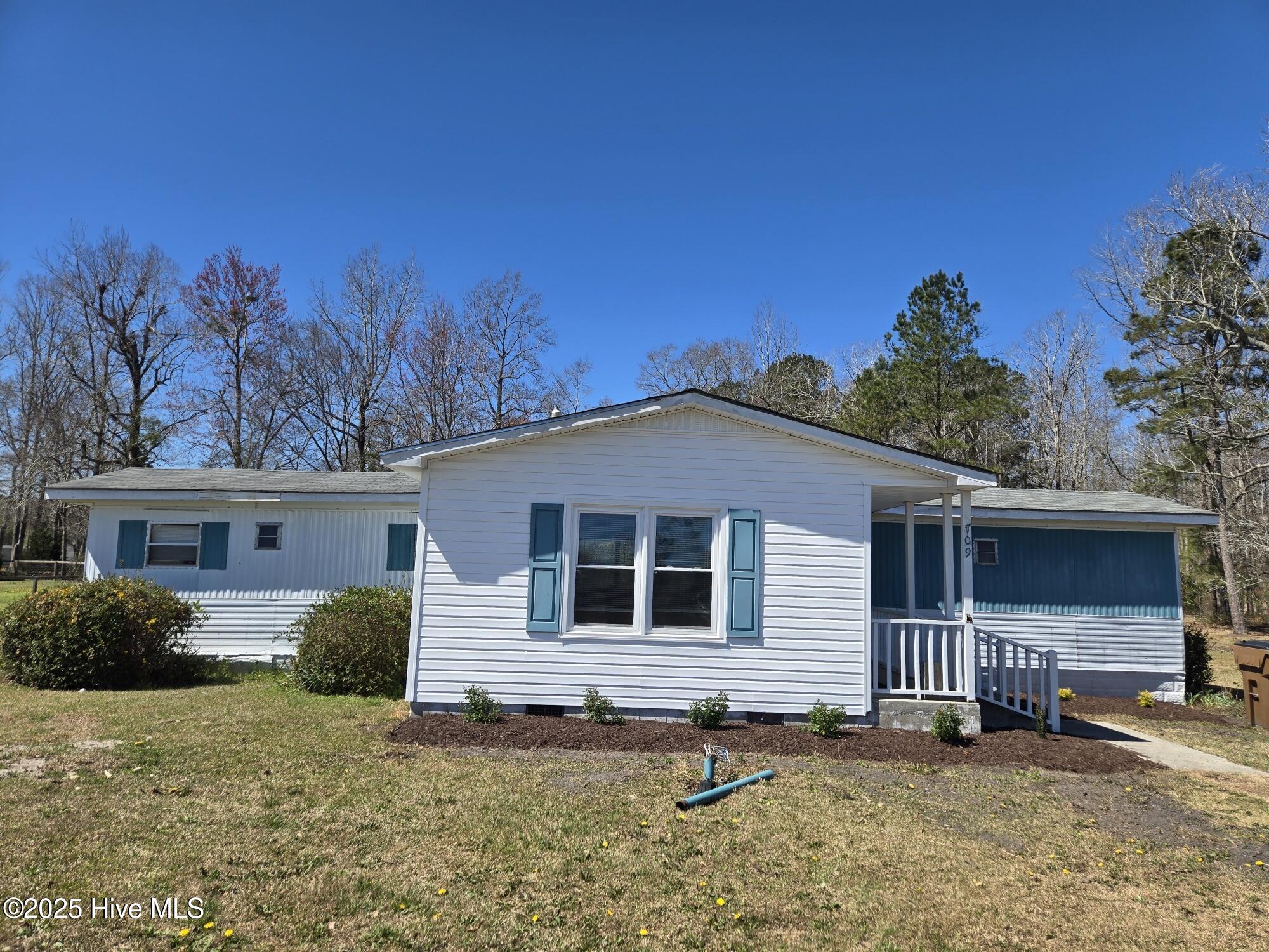 709 Jim Blake Road Property Photo 2