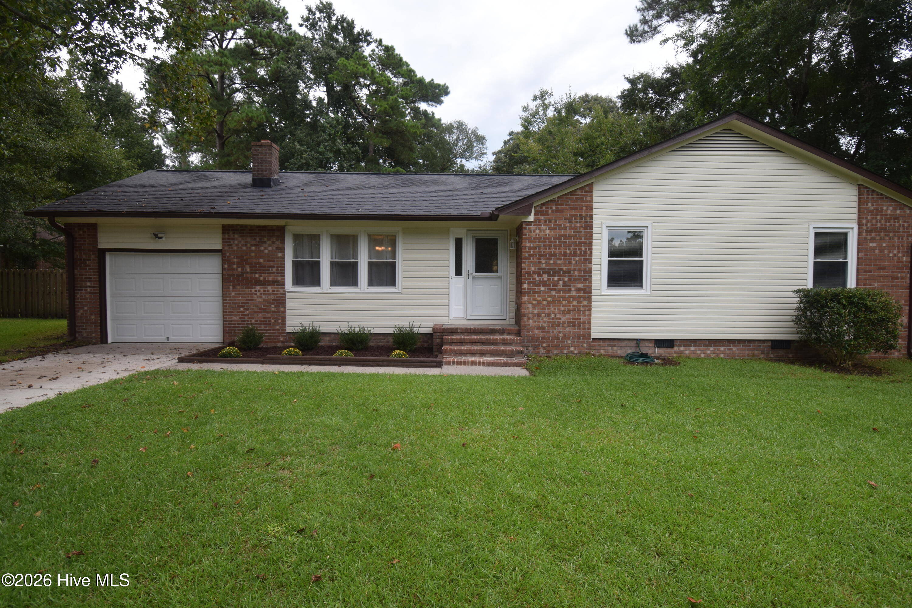 1005 Stillwood Circle Property Photo 2