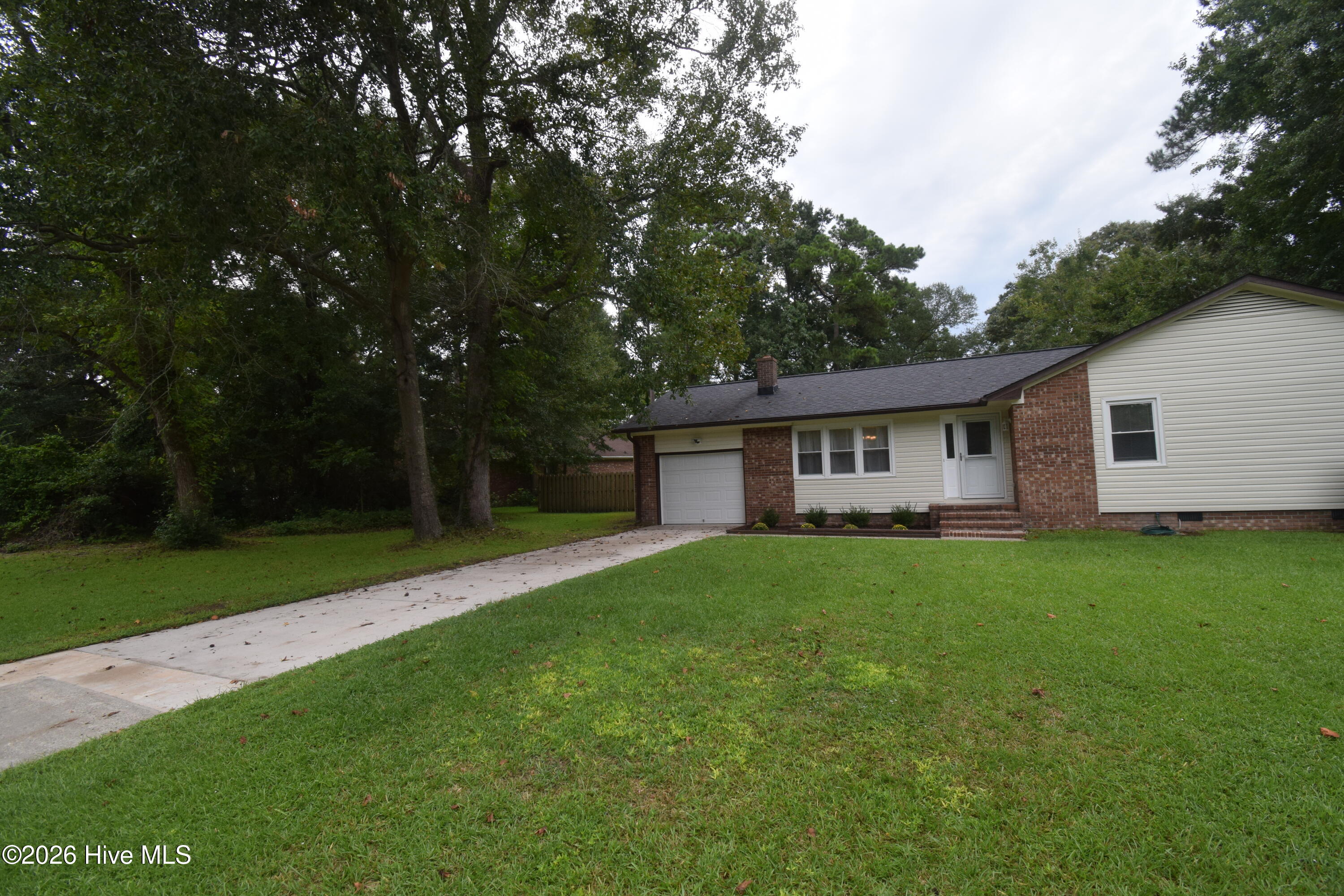 1005 Stillwood Circle Property Photo 4