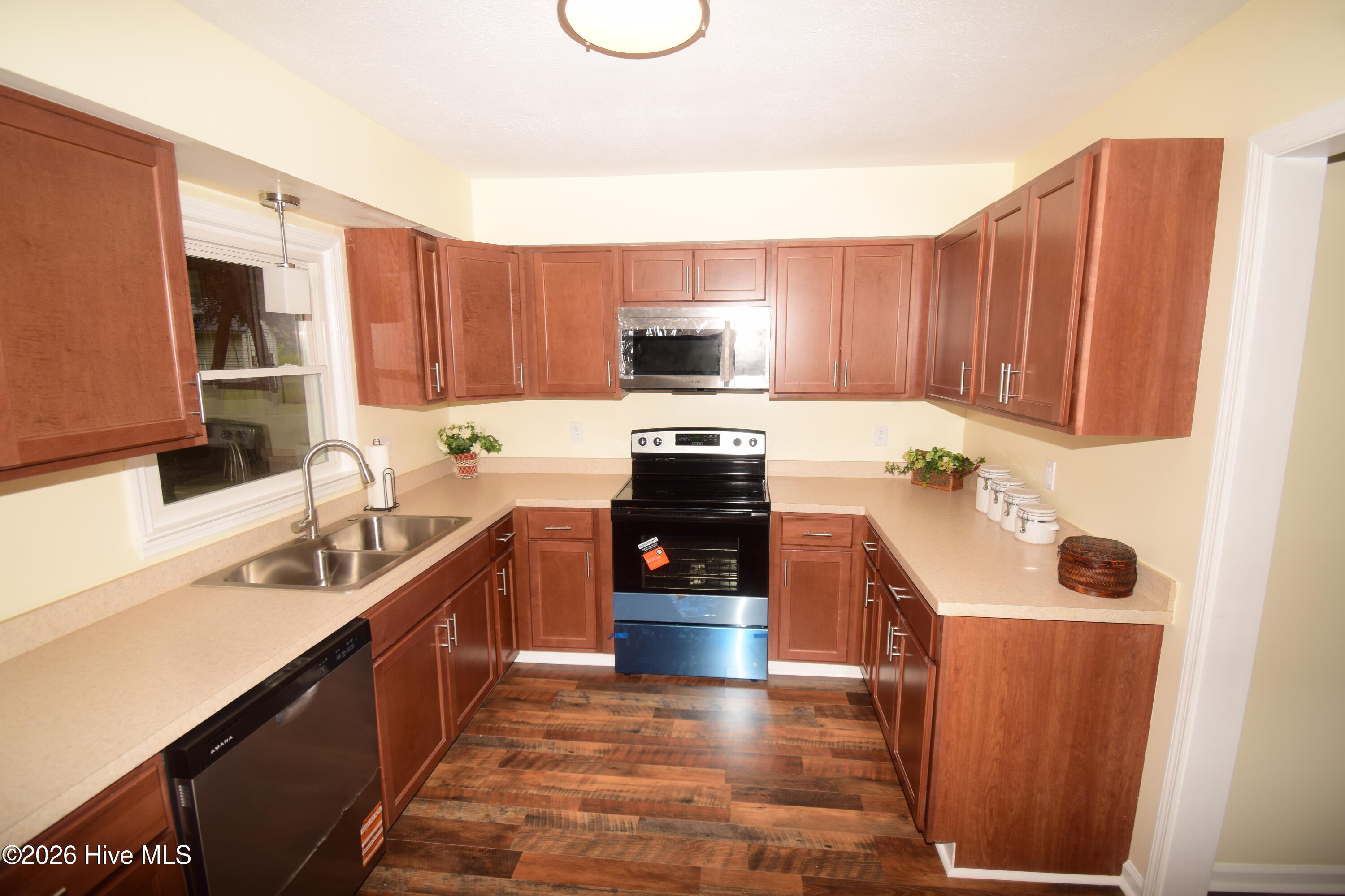 1005 Stillwood Circle Property Photo 12
